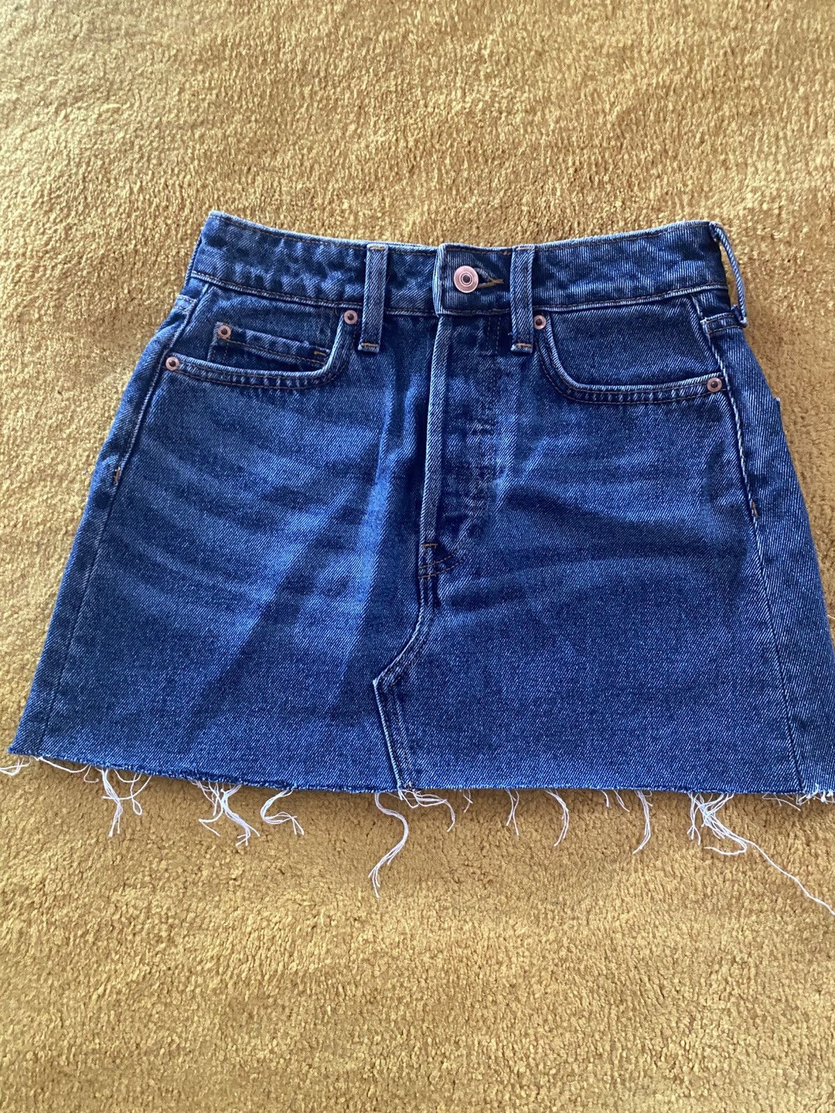 H&M H&M button-up denim mini skirt Size 26" / US 2 / IT 38 - 1 Thumbnail