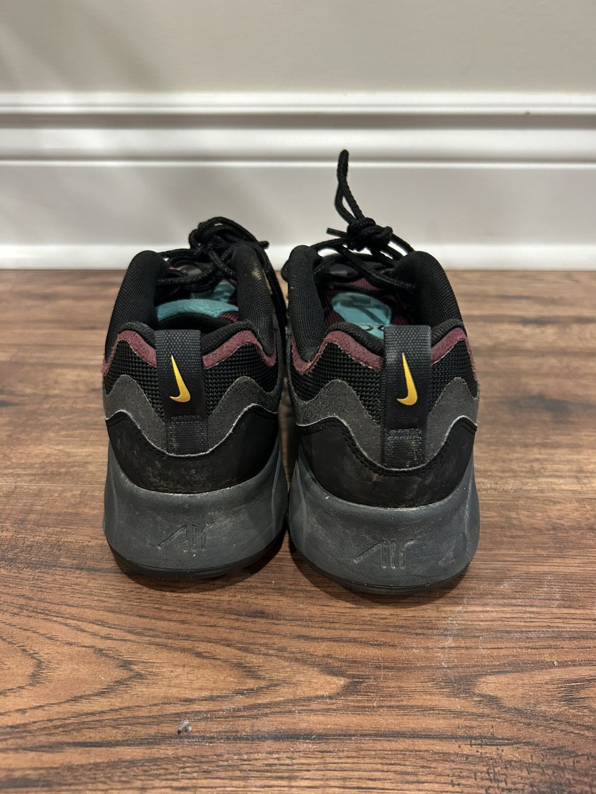 Nike Nike Air Max 200 Bordeaux Men's Size 8 Black Athletic Shoes Size US 8 / EU 41 - 3 Thumbnail