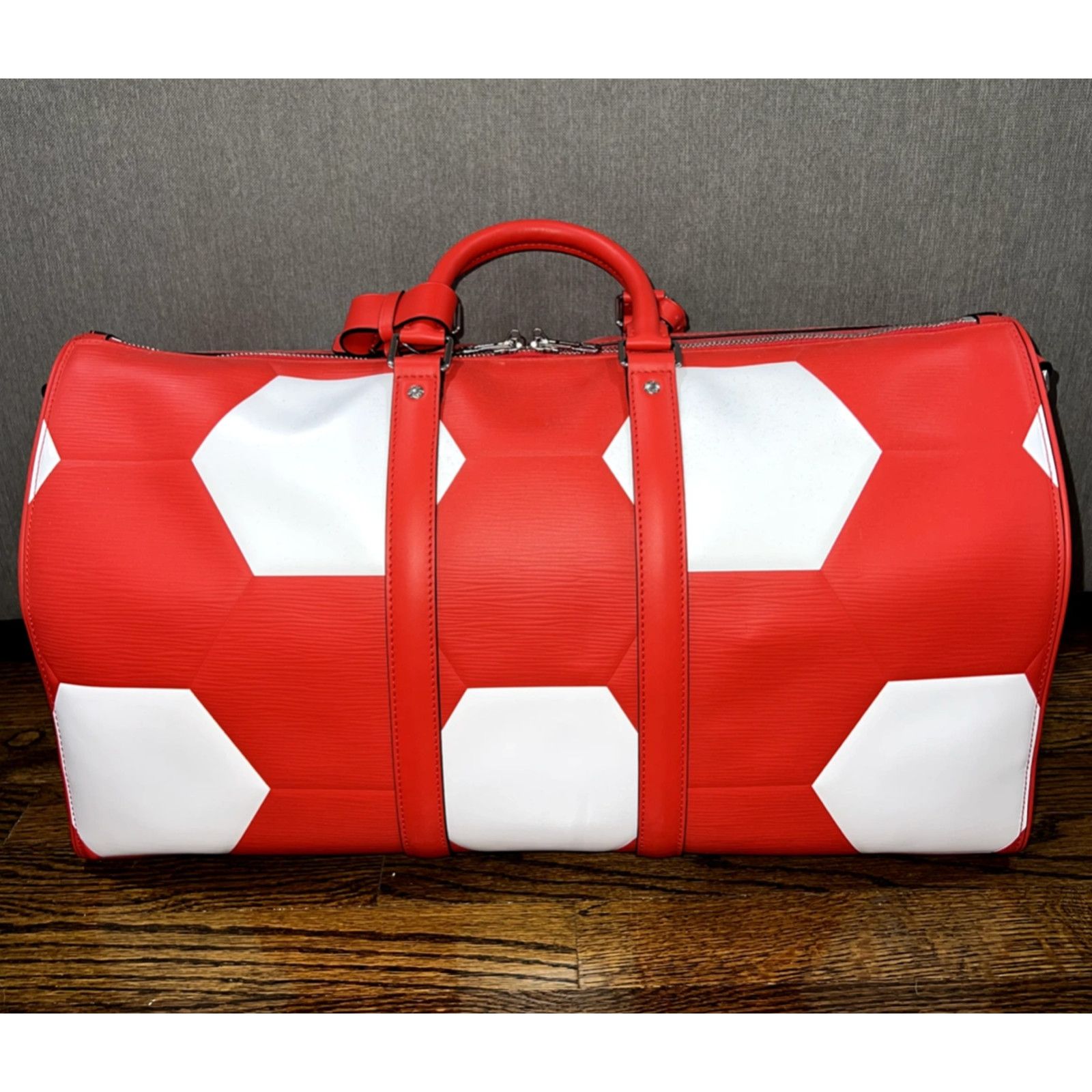 Louis Vuitton Louis Vuitton Keepall Bandouliere Hexagon Epi Weekend Bag Size ONE SIZE - 5 Thumbnail