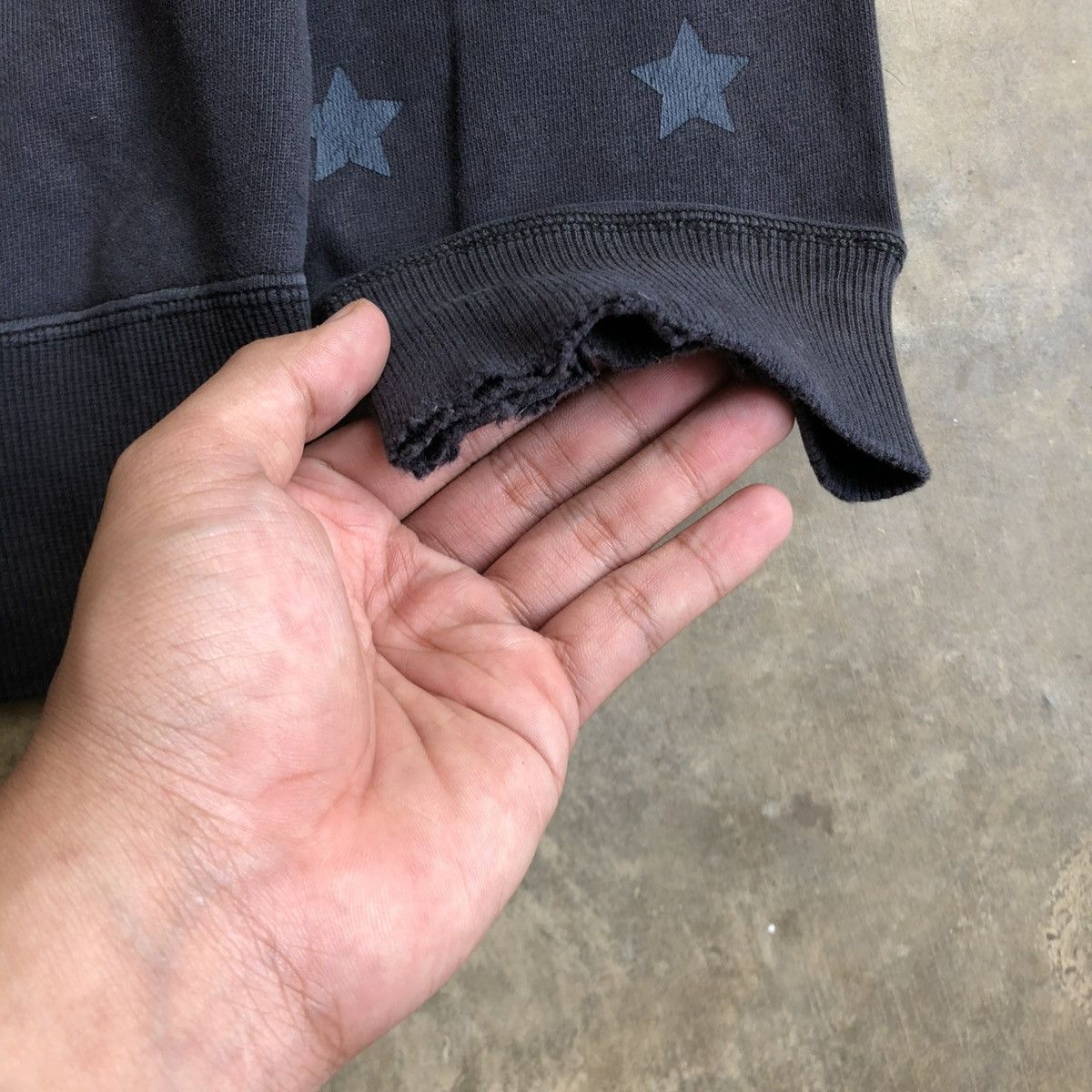 Japanese Brand Vintage Trashed Xlarge Stars Logo Ziphoodie Y2k Black Size US XL / EU 56 / 4 - 12 Thumbnail