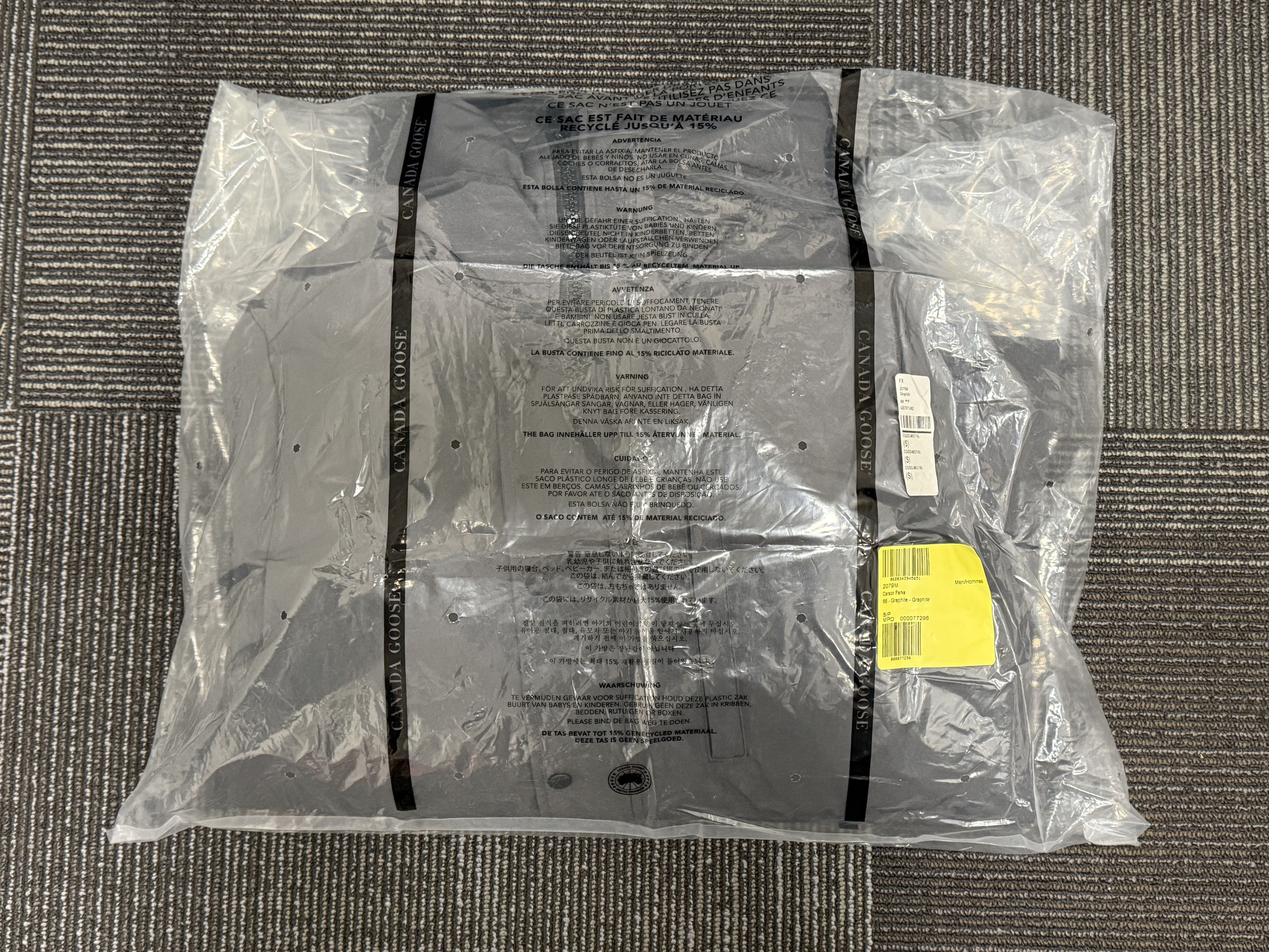 Canada Goose NWT Canada Goose Carson Parka in Graphite (Men's Small) Size US S / EU 44-46 / 1 - 20 Thumbnail