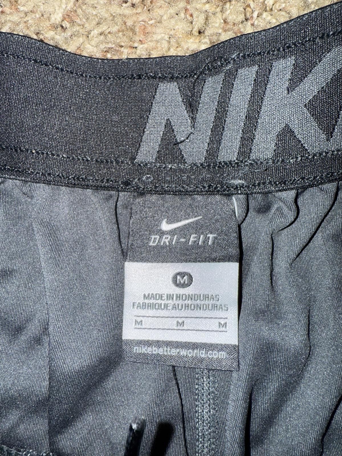 Nike Nike Men’s 2-pocket Dri-Fit Fly Shorts Size US 32 / EU 48 - 2 Thumbnail
