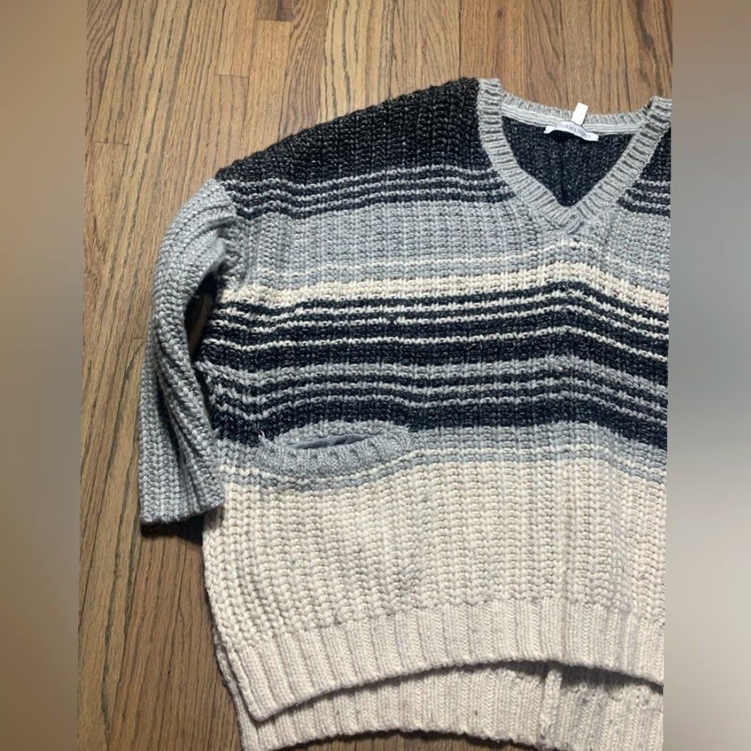 Victoria's Secret Victoria's Secret XS sweater Multicolor Pullover Women XS Regular Pullover Victoria's Secret Women XS Multicolor Pullover Size XS / US 0-2 / IT 36-38 - 2 Thumbnail