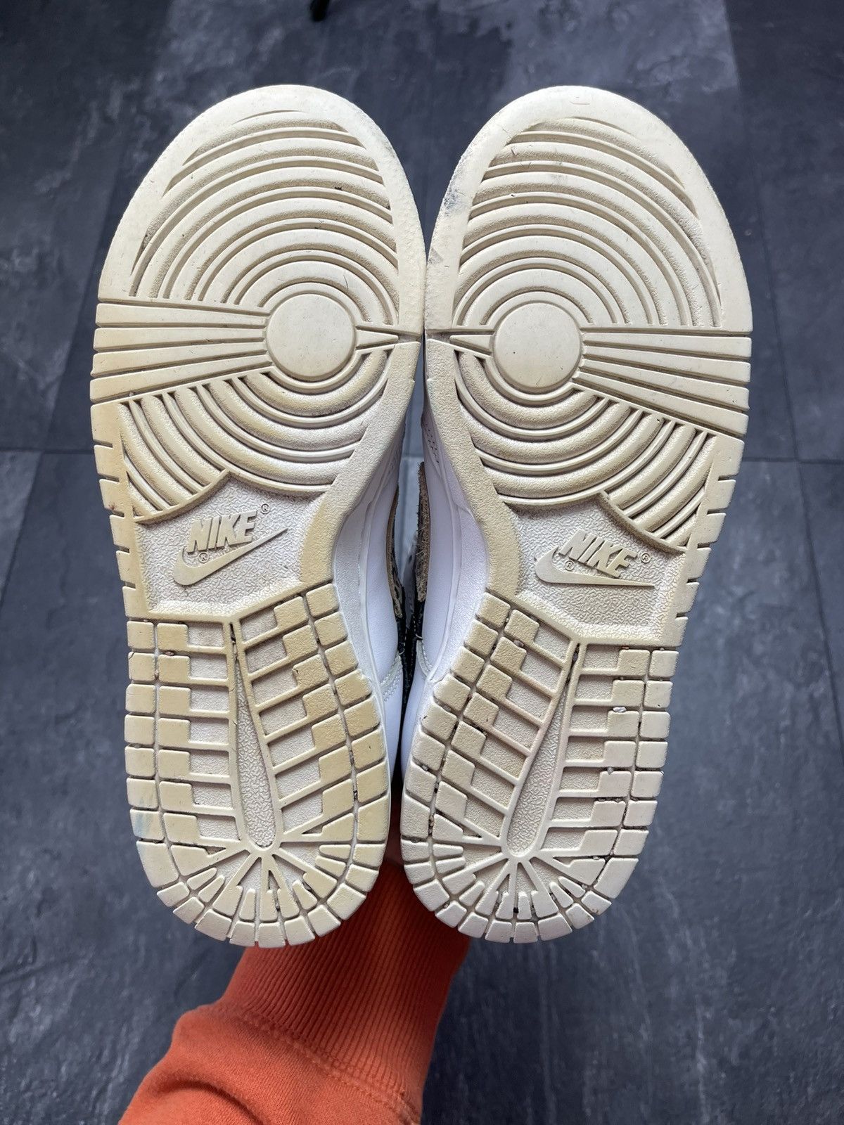 Vintage Nike Dunk Low SE Primal White Size US 4.5 / IT 34.5 - 13 Thumbnail