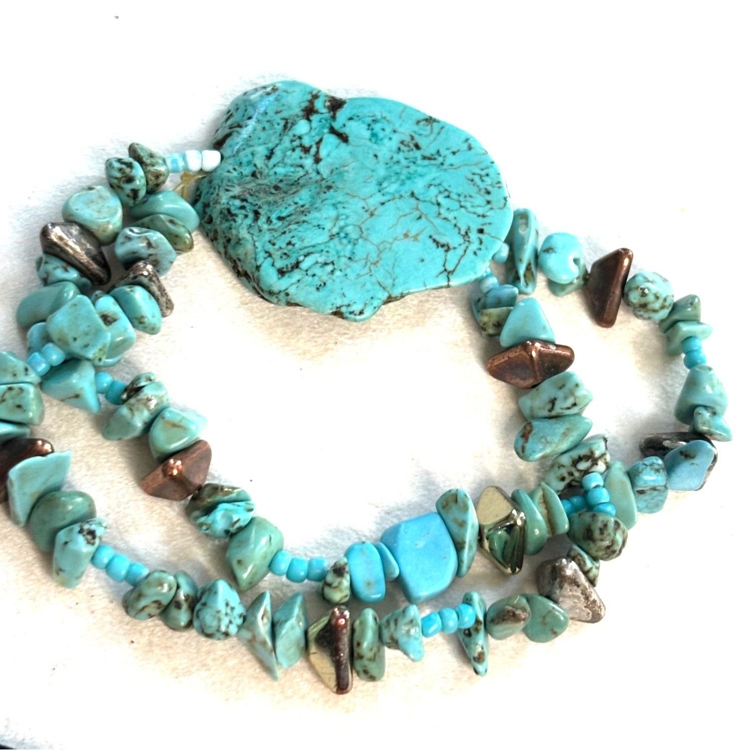 Other Turquoise Gemstone Beaded Bracelet With Large Center Stone & Size ONE SIZE - 1 Thumbnail