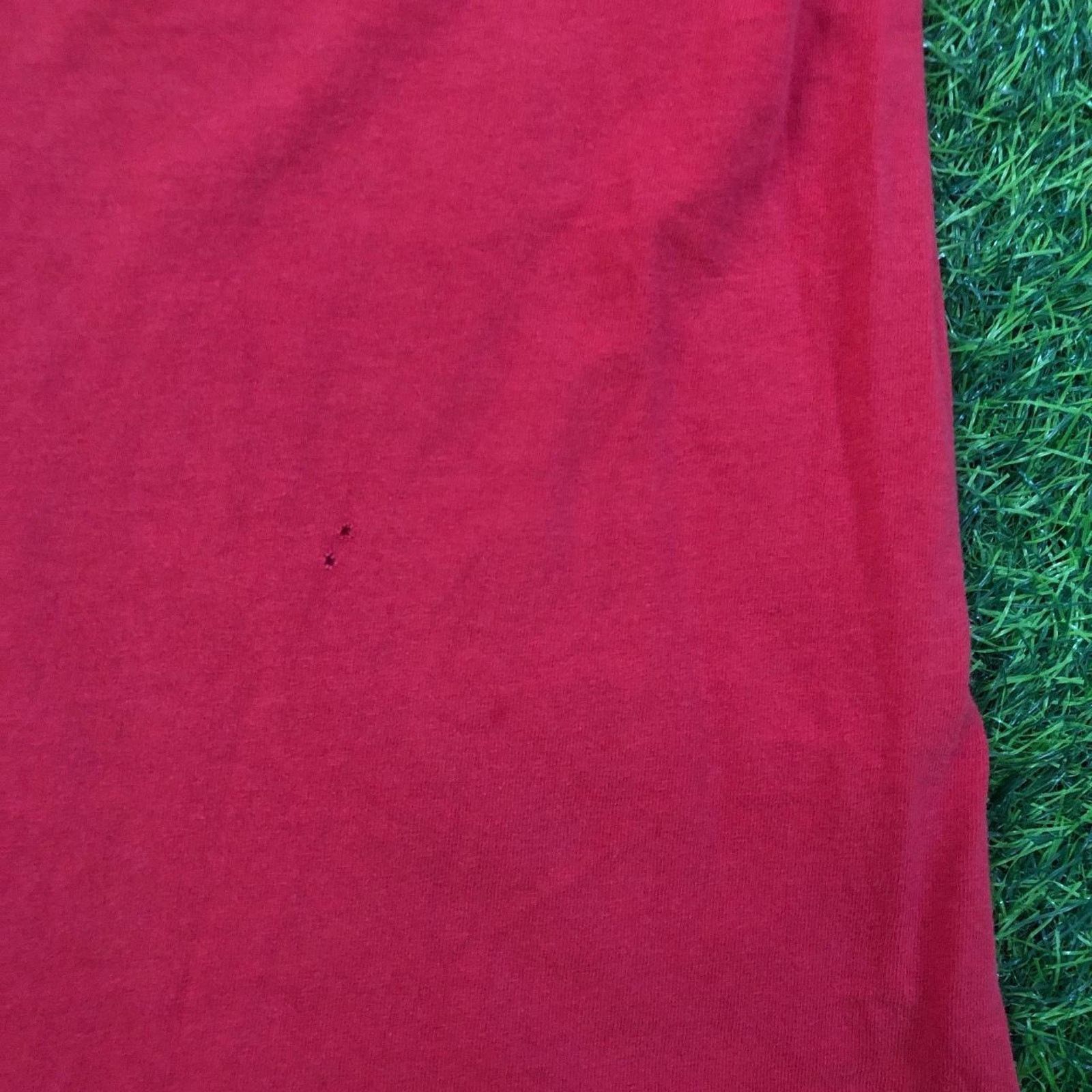 NHL Vintage Red NHL ‘Property of Chicago Blackhawks’ Graphic Tee Size US M / EU 48-50 / 2 - 4 Thumbnail