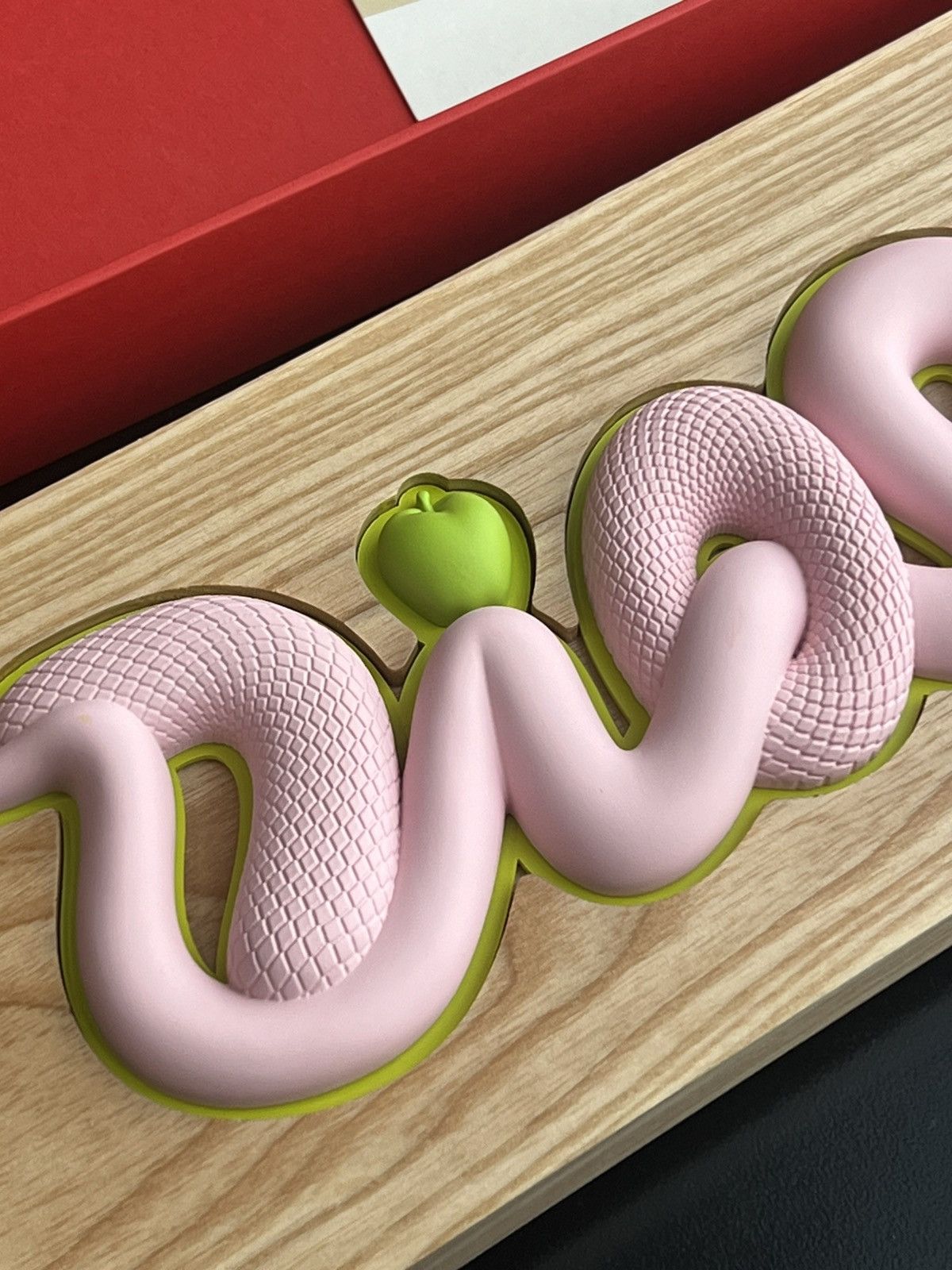 Dior × Kaws kaws Dior snake unit Size ONE SIZE - 3 Thumbnail