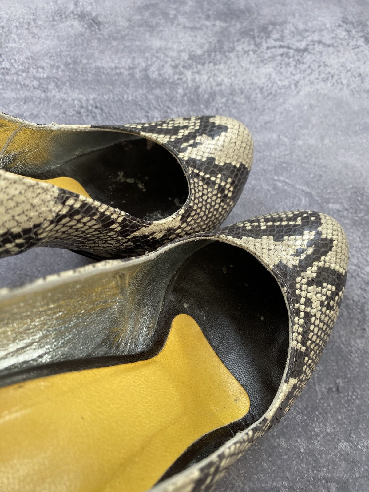 Just Cavalli Vintage Just Cavalli Heels Snake Print Shoes Made in Italy Size US 8 / IT 38 - 10 Thumbnail