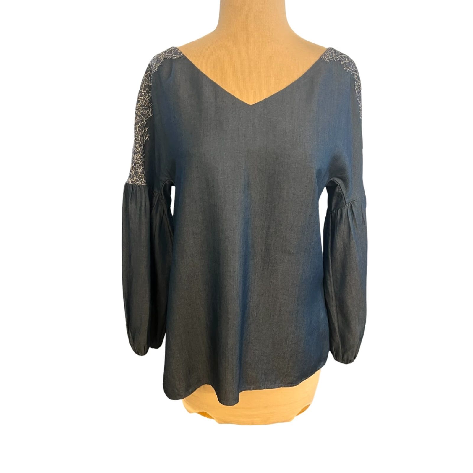 Massimo Dutti Massimo Dutti Blouse Shirt Tunic Linen Blue Balloon Sleeve V-Neck Size 4 Womens Size S / US 4 / IT 40 - 2 Thumbnail