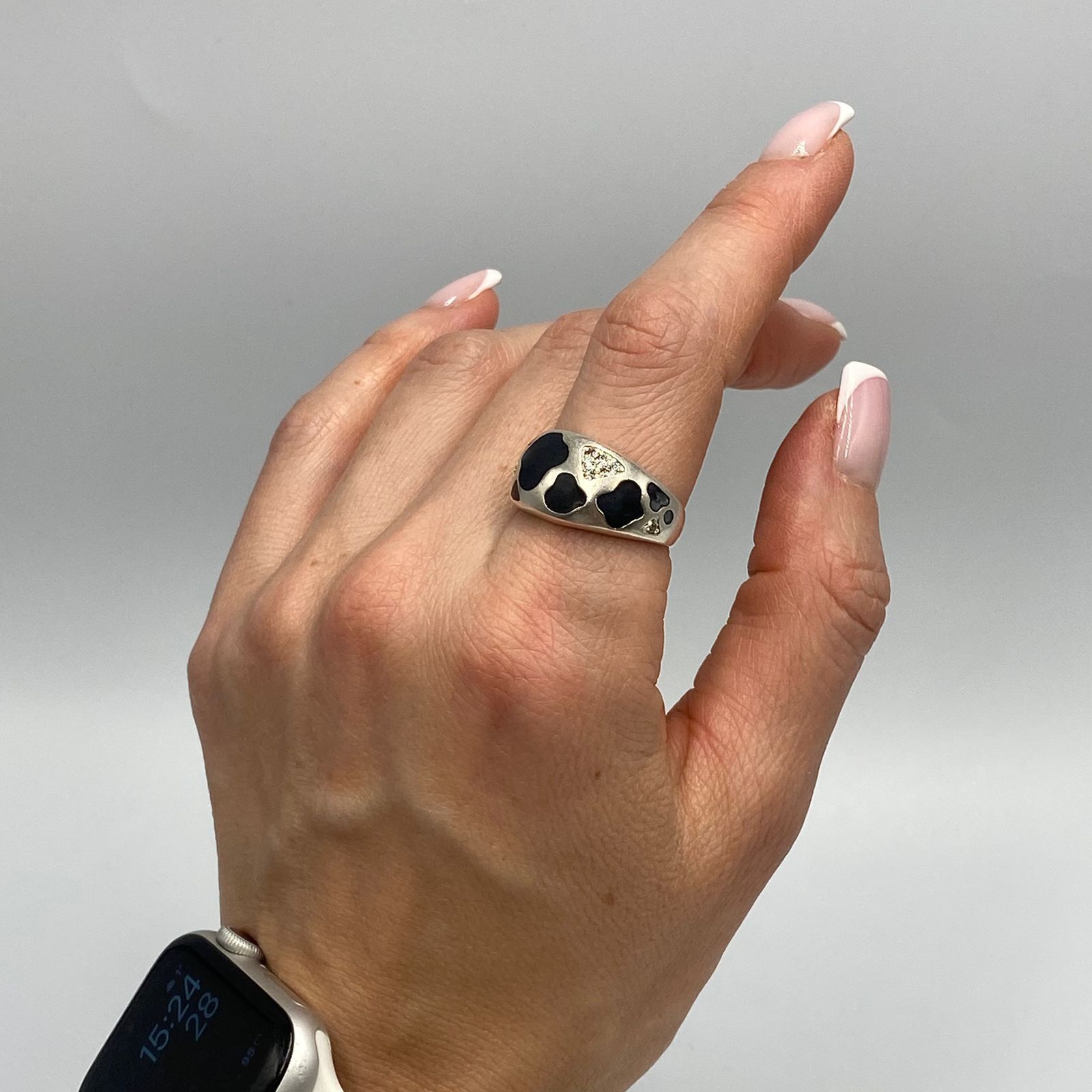 Sterling Silver Vintage 925 Sterling Silver Enamel Ring Size 8.5 us Size ONE SIZE - 8 Thumbnail