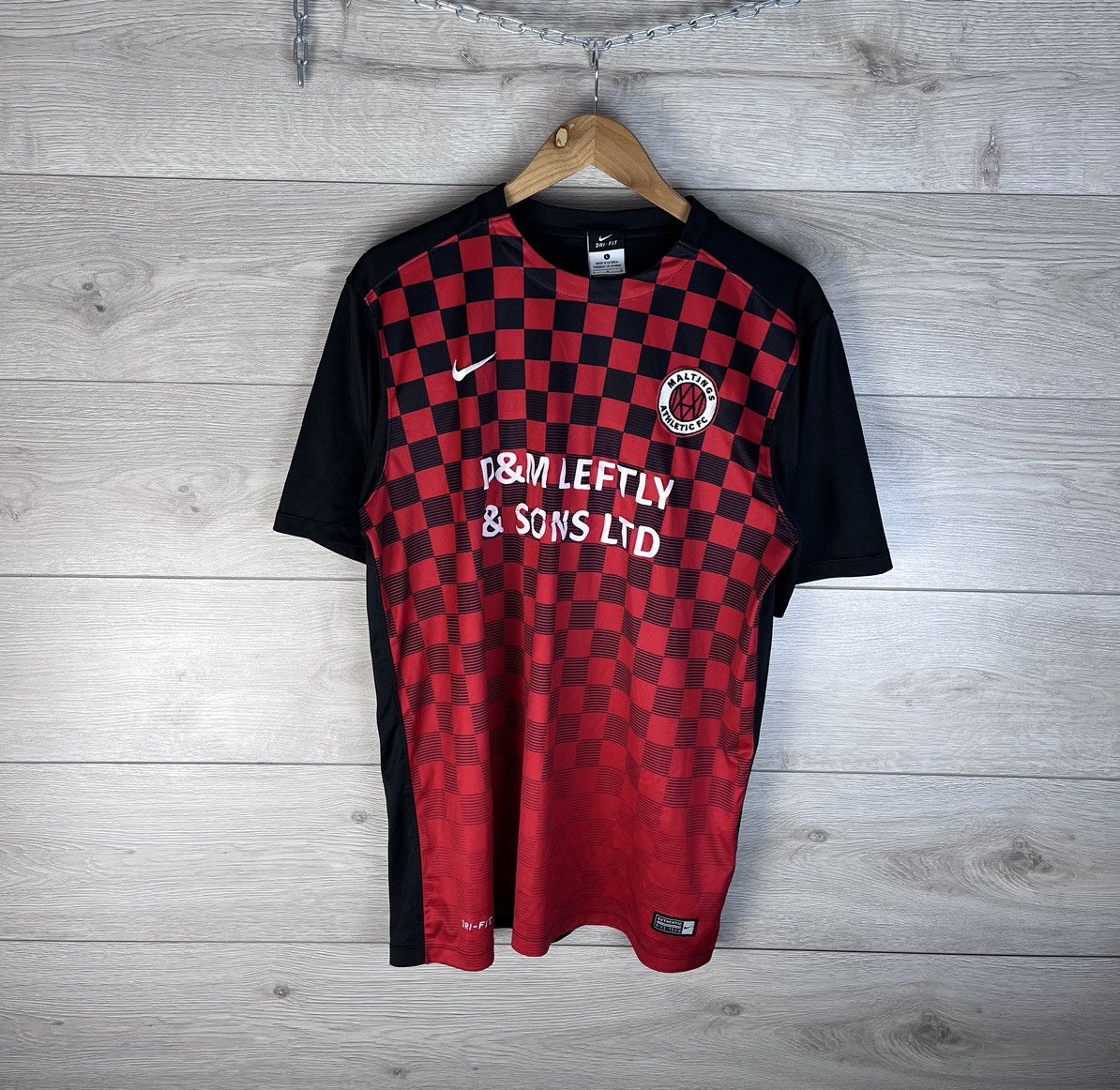Nike Mens soccer jersey Nike Maltings Athletic FC size L Size US L / EU 52-54 / 3 - 1 Thumbnail