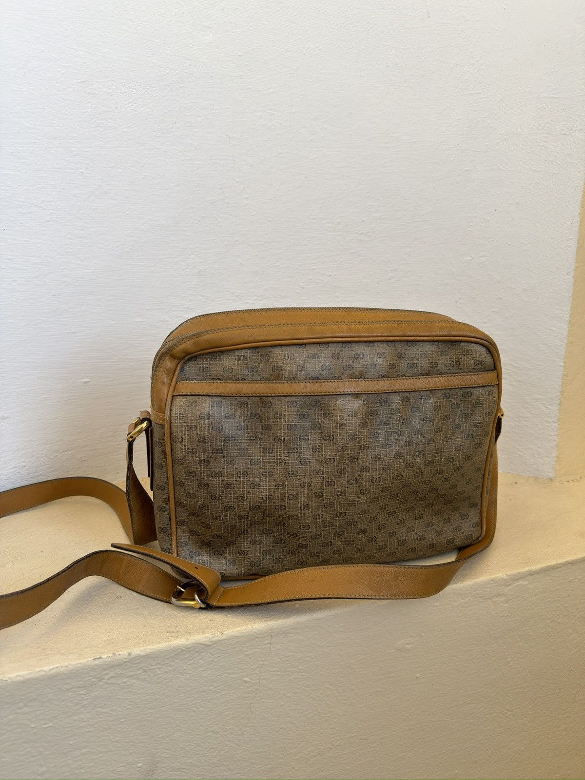 Gucci Vintage Rare 80s Gucci Micro GG Messenger Bag Unisex Size ONE SIZE - 6 Thumbnail