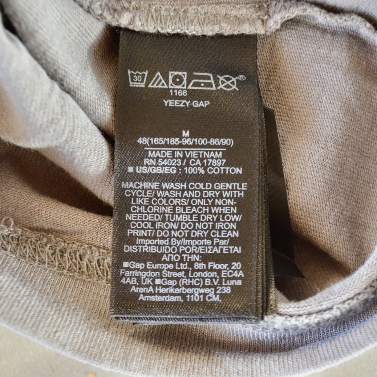 Balenciaga × Gap × Yeezy NEW - Size M Kanye West Yeezy Gap YGEBB Light Grey Shirt Size US M / EU 48-50 / 2 - 6 Thumbnail