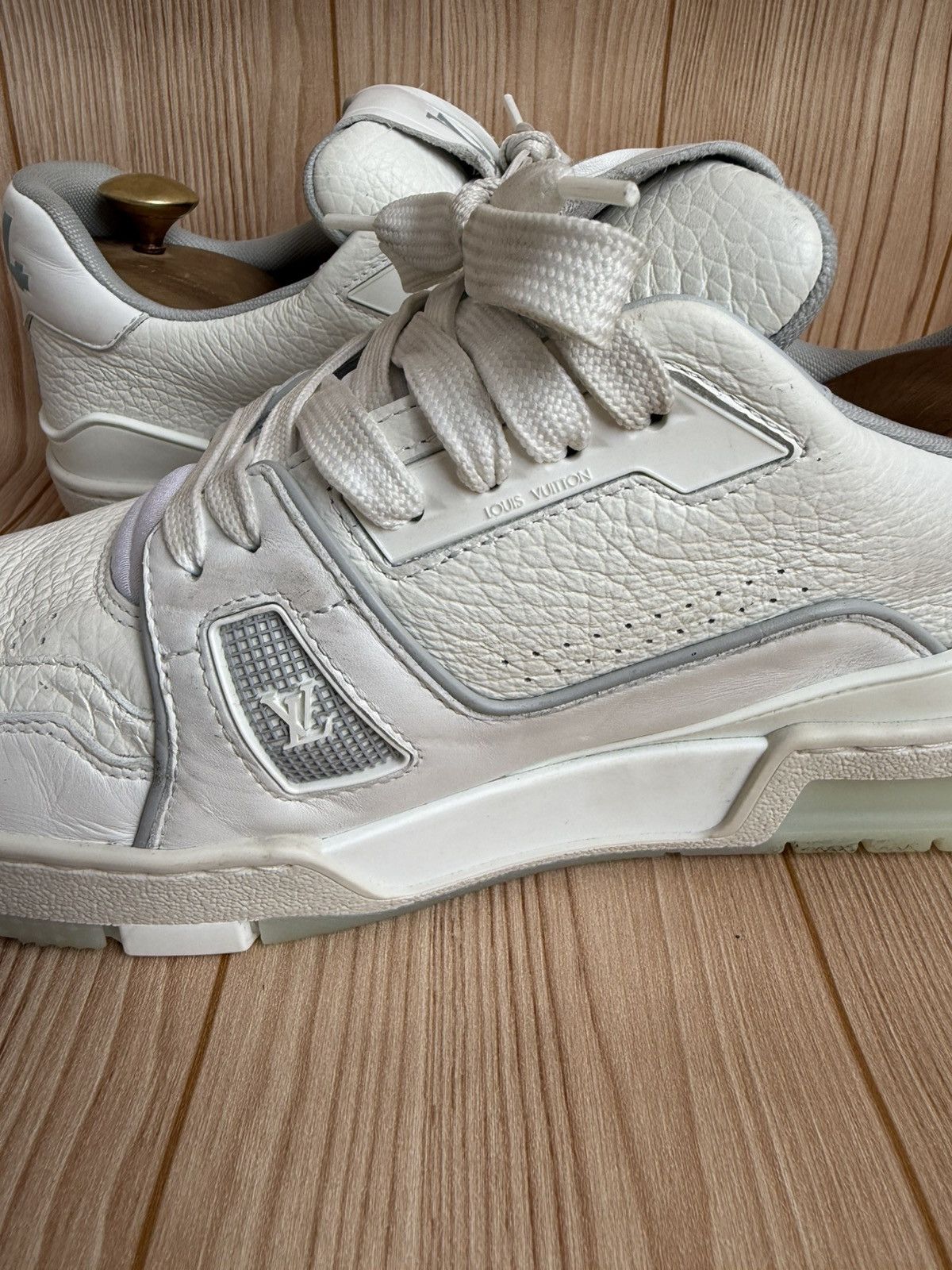 Louis Vuitton White/gray trainers Size US 7 / EU 40 - 18 Thumbnail