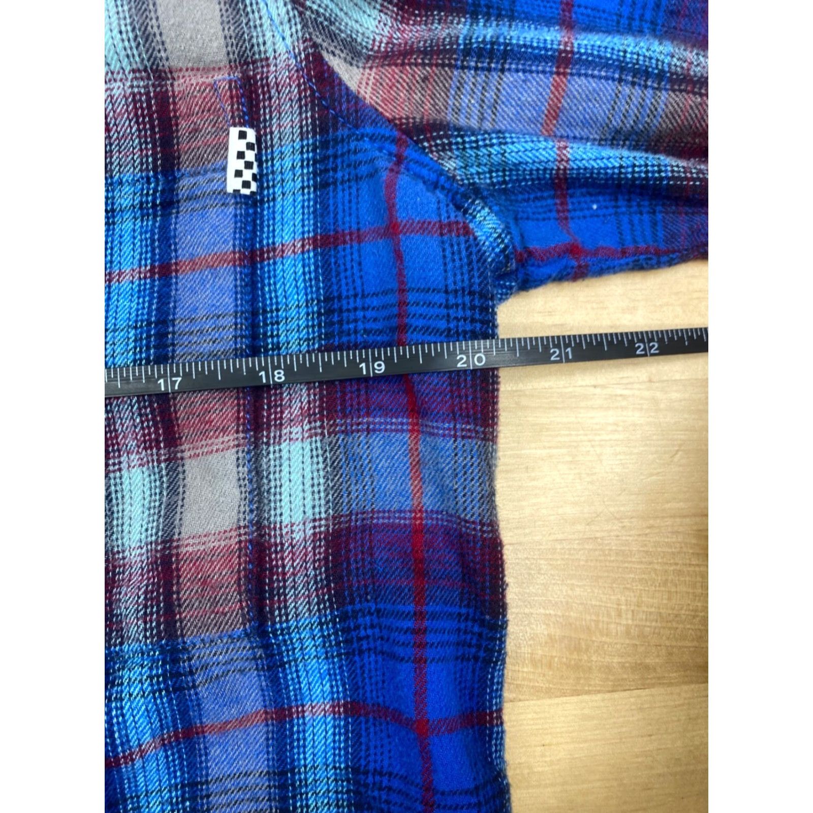 Vans Vans Plaid Flannel Womens L Blue Casual Skate Surf Long Sleeve Button-Up Collar Shirt (Regular) Size L / US 10 / IT 46 - 4 Thumbnail