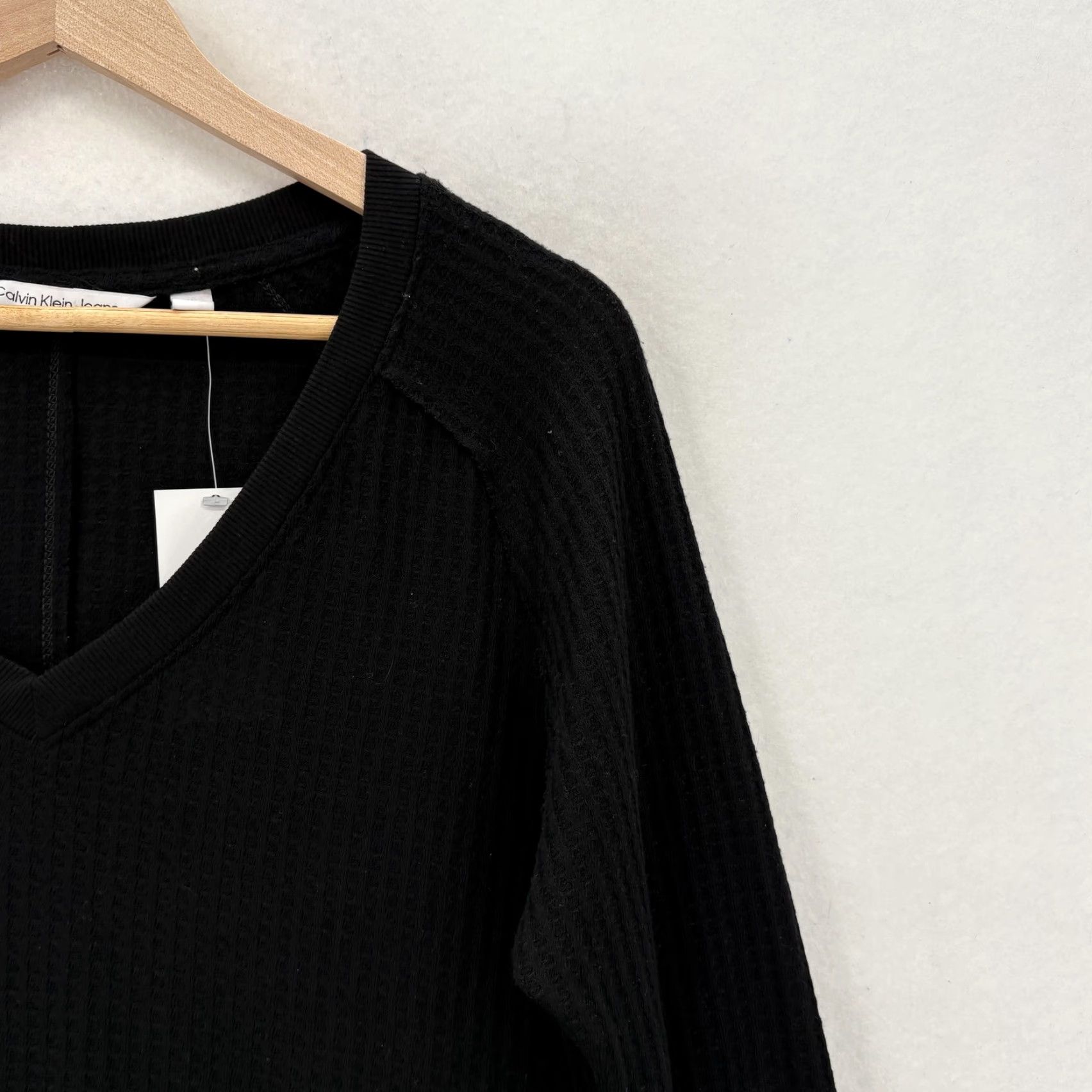 Vintage Calvin Klein Jeans Shirt Womens XL Black V-Neck Raglan Long Sleeve Thermal NWT Size XL / US 12-14 / IT 48-50 - 2 Thumbnail