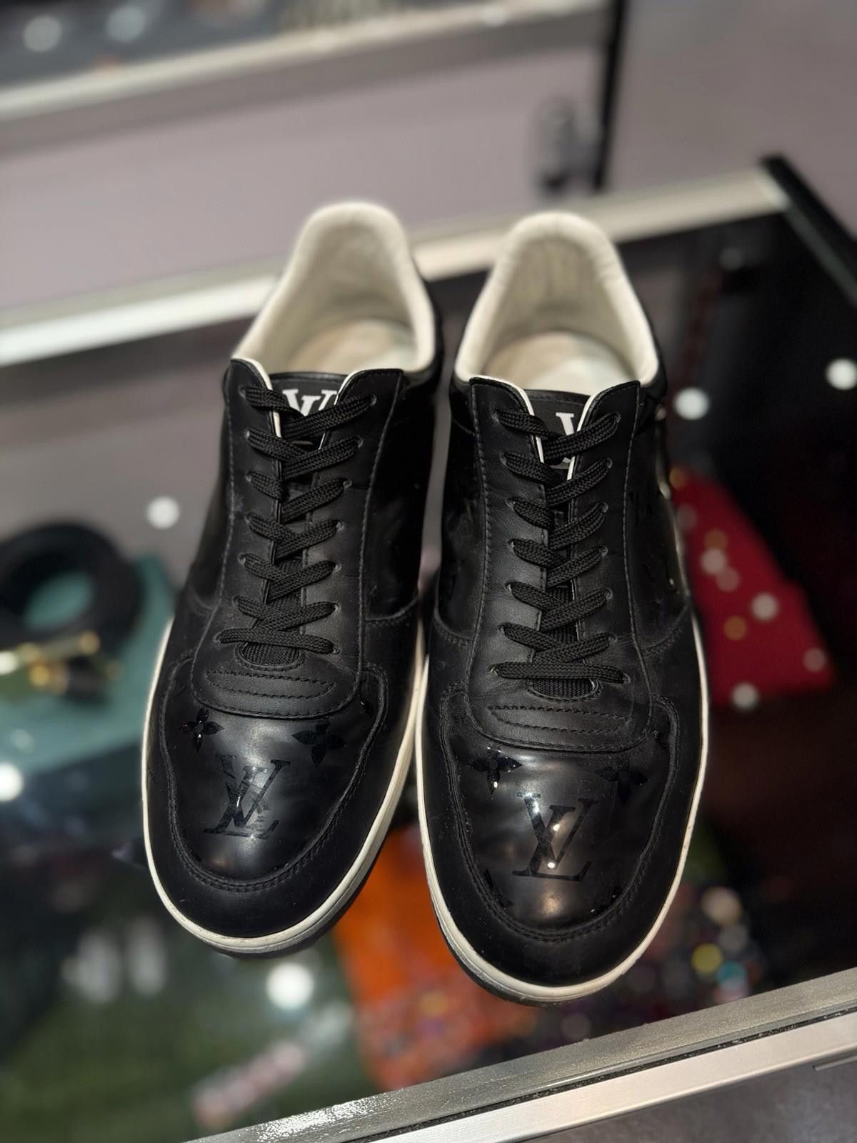 Louis Vuitton Louis Vuitton Mens Rivoli Leather LV Sneaker 6.5(UK) 7.5(US) Size US 7.5 / EU 40-41 - 6 Thumbnail