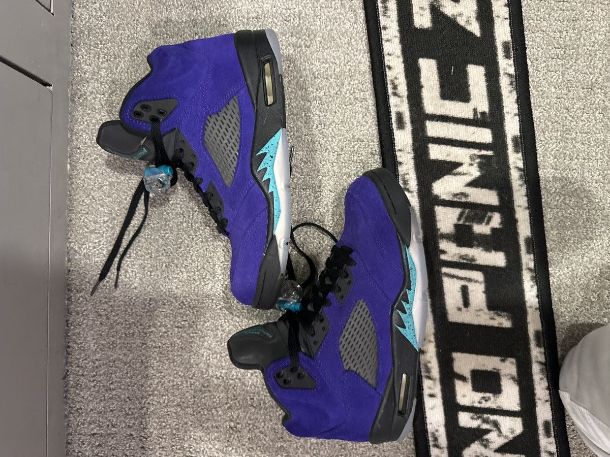 Jordan Brand × Nike Grape Jordan 5 Size US 8 / EU 41 - 4 Thumbnail