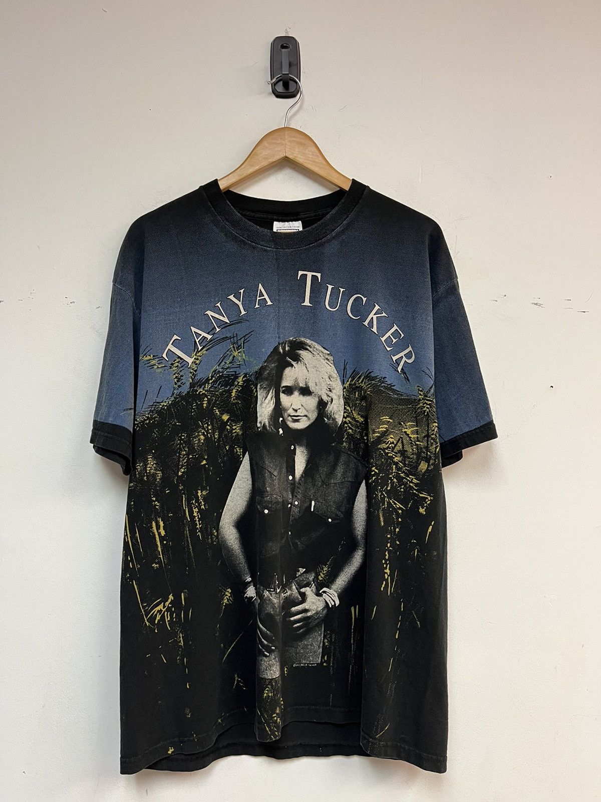 Band Tees 1993/94 Tanya Tucker AOP Tee Size US XL / EU 56 / 4 - 1 Thumbnail