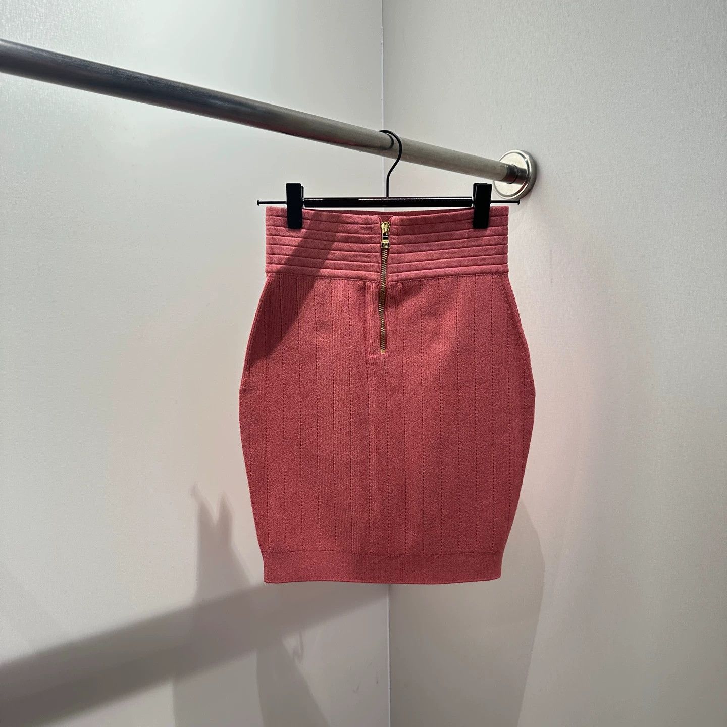 Balmain Balmain feb491 gold button fitted knitted skirt 34 Size 24" / US 00 / IT 34 - 2 Thumbnail