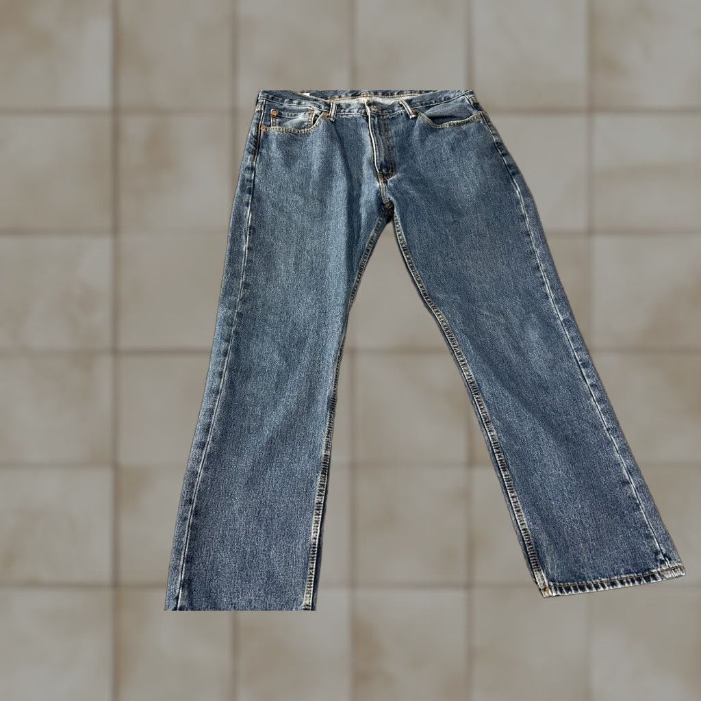 Levi's Levi's 505 Jeans Mens 38x32 Blue Medium Wash Denim Stretch Regular Straight Pocket Zipper Vintage: No 90s Cowboy 5-Pocket Mens Jeans Size US 38 / EU 54 - 1 Thumbnail