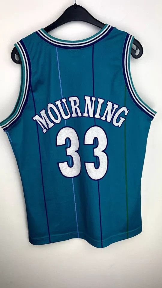 Champion Authentic Vintage Alonzo Mourning Charlotte Hornets Champion Size US L / EU 52-54 / 3 - 10 Thumbnail