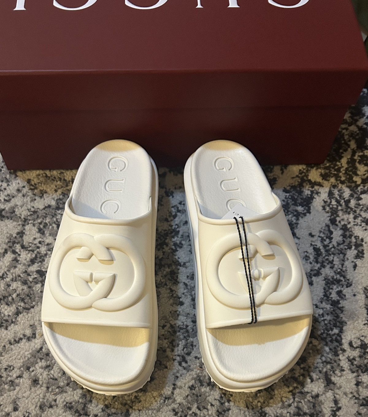 Gucci Gucci Interlocking G Slide Logo Sandal Off White size 38 Size US 8 / IT 38 - 3 Thumbnail