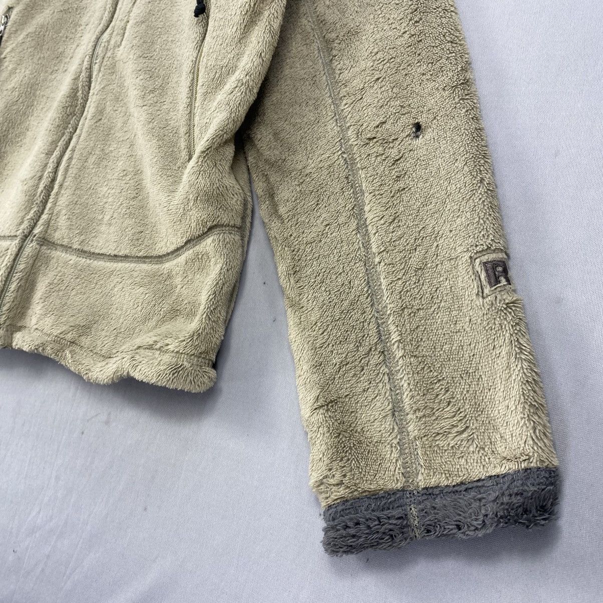 Patagonia Vintage Patagonia R2 Fleece Jacket Full Zip Beige Size US L / EU 52-54 / 3 - 3 Thumbnail