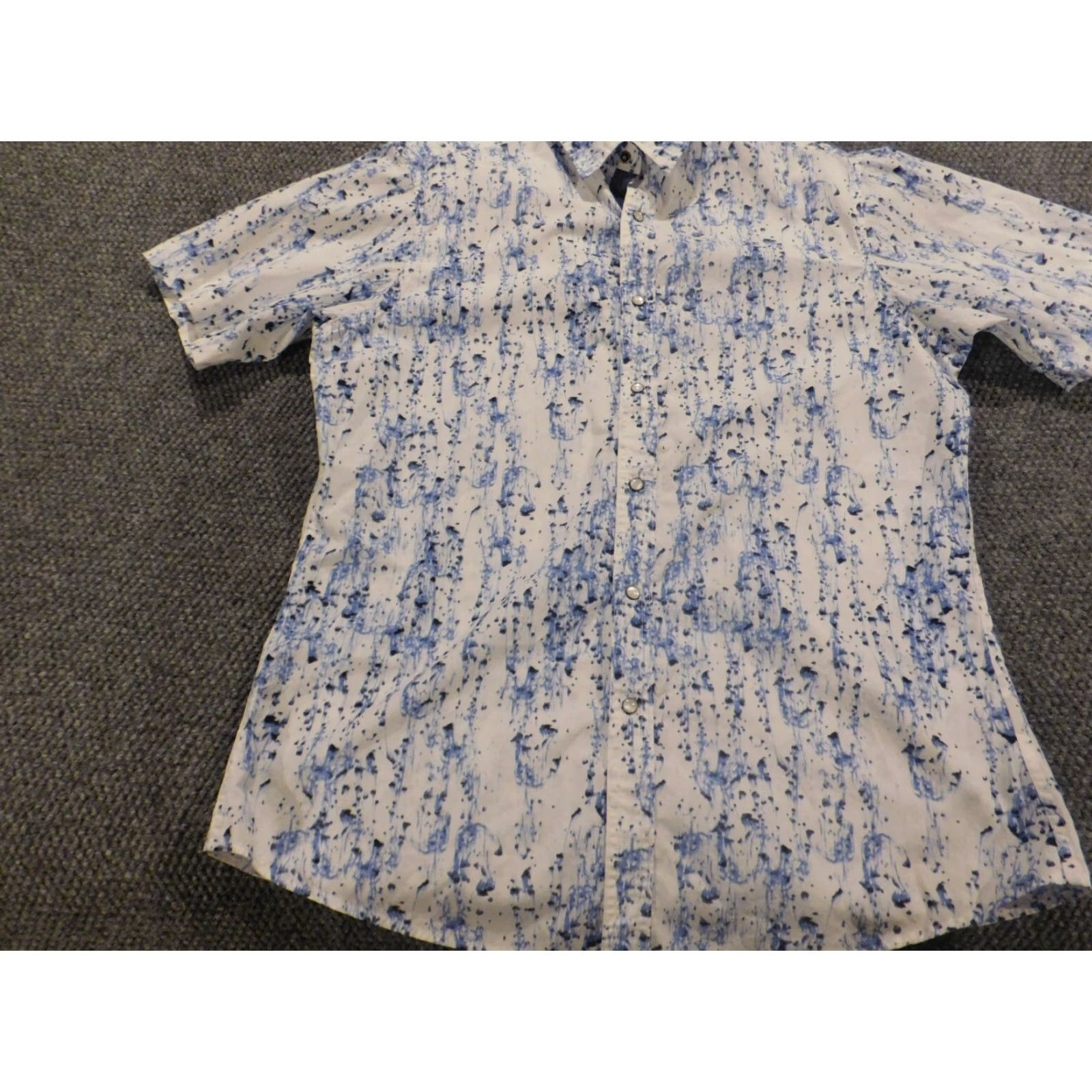 Cremieux Cremieux Men Shirt L Blue White Button-Down Collared Short Sleeve Knit Cotton Classic Geometric Logo Pockets Slimming Regular Pattern Size US L / EU 52-54 / 3 - 3 Thumbnail