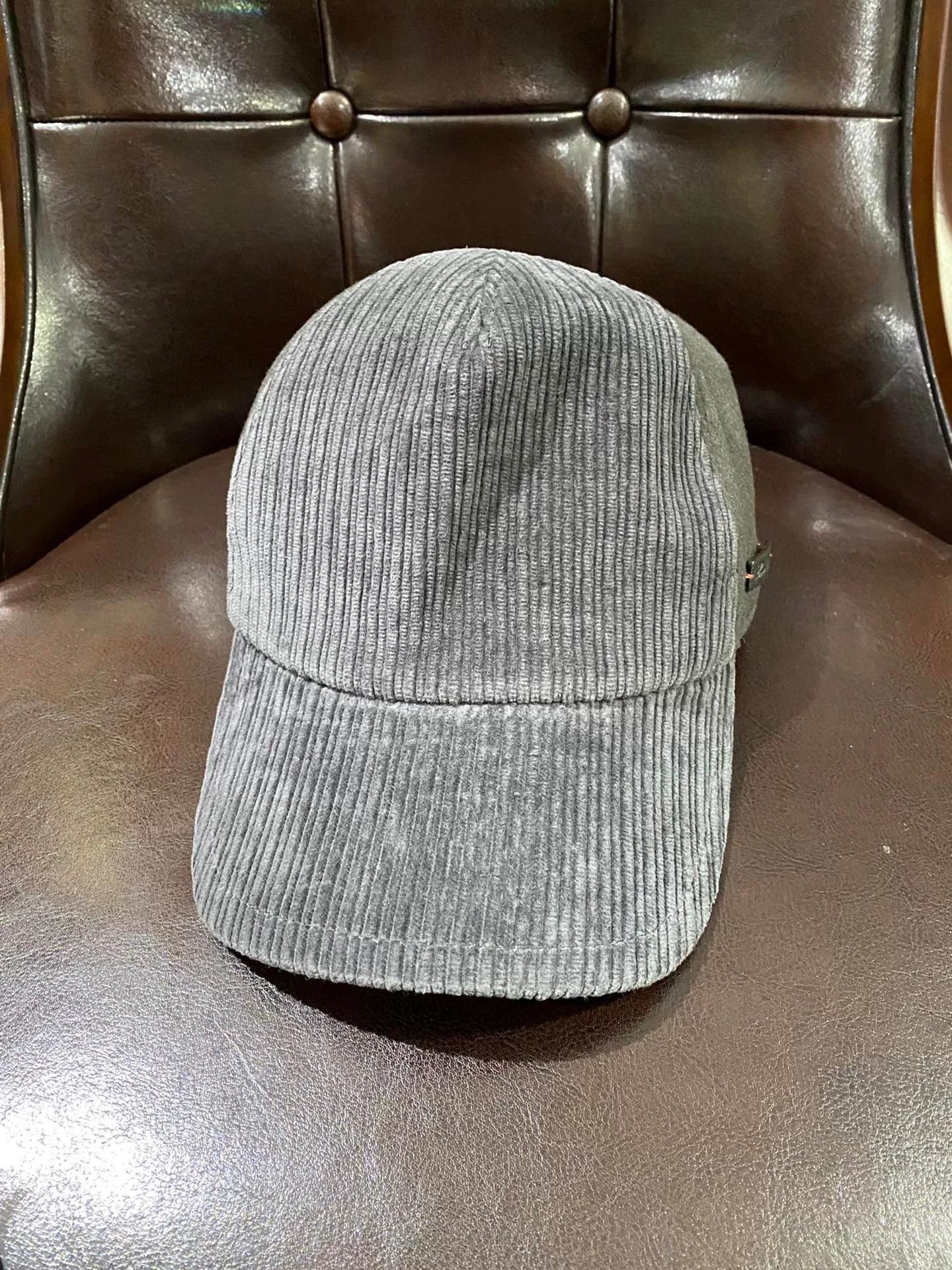 Loro Piana Loro Piana Men's Duckbill Cap in New Condition Size ONE SIZE - 1 Thumbnail