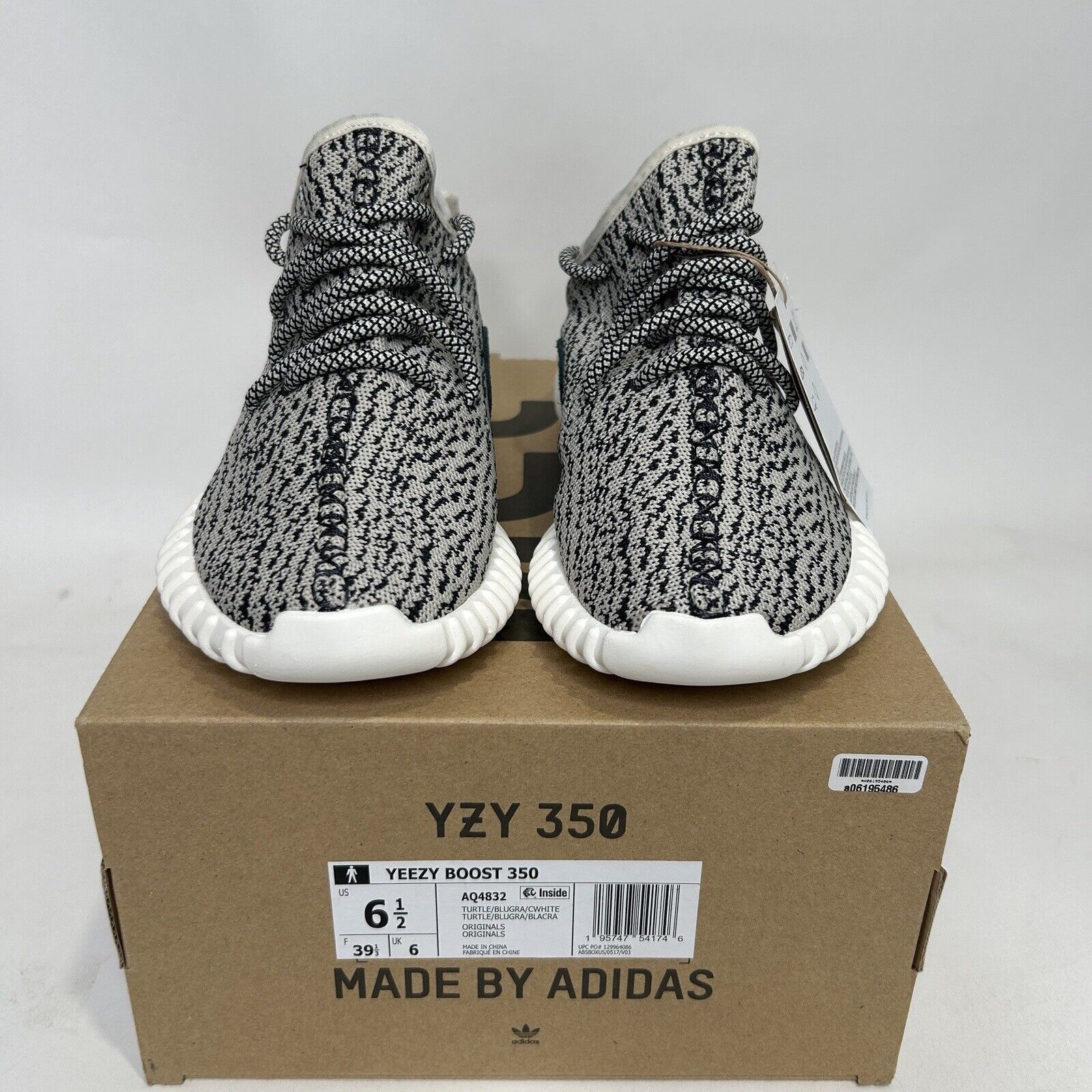 Adidas adidas Yeezy Boost 350 “Turtle Dove” 2022 Size US 8 / IT 38 - 2 Thumbnail