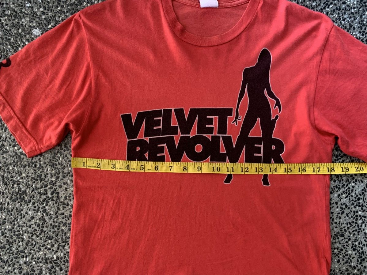 Band Tees × Vintage Vintage 2005 Velvet Revolver Supergroup Band T shirt Size US S / EU 44-46 / 1 - 8 Thumbnail