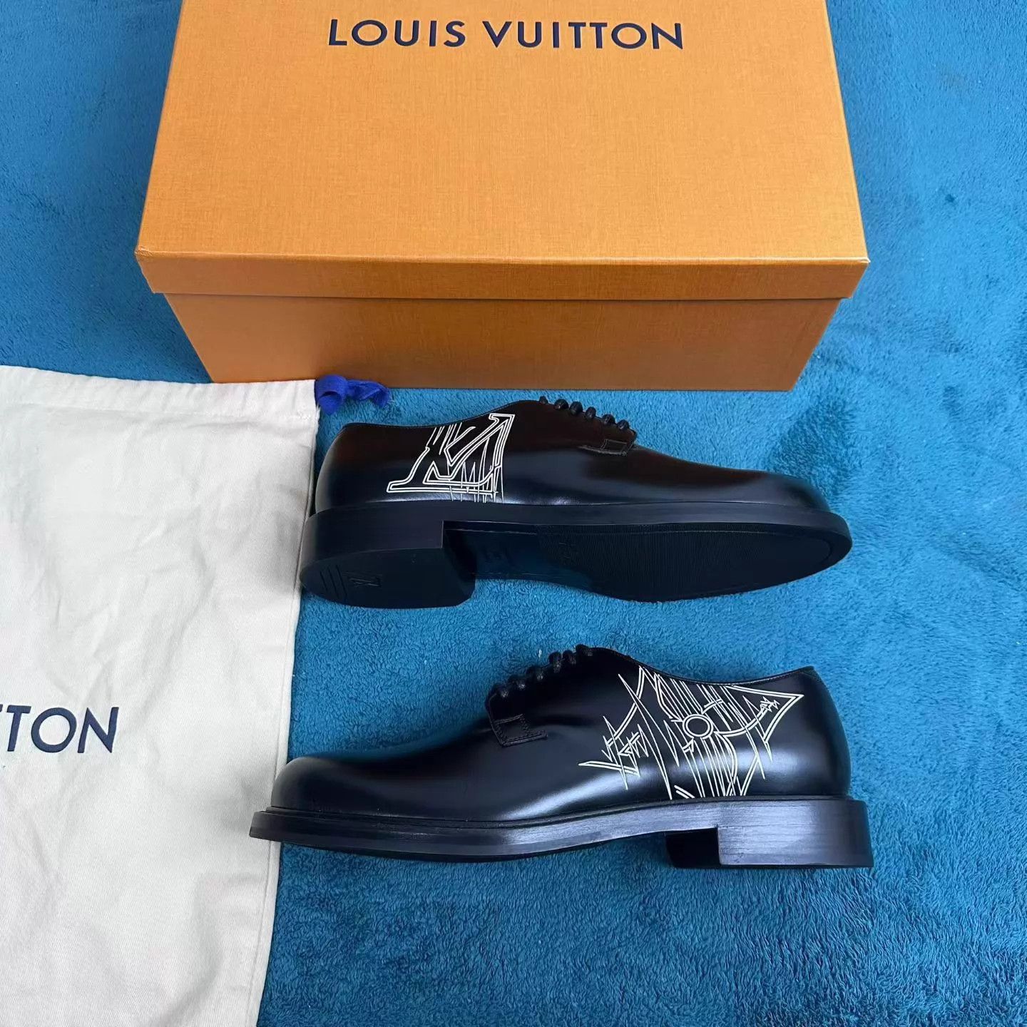 Louis Vuitton LV Voltaire ECG Graffiti Leather Shoes Black Size US 8.5 / EU 41-42 - 2 Thumbnail