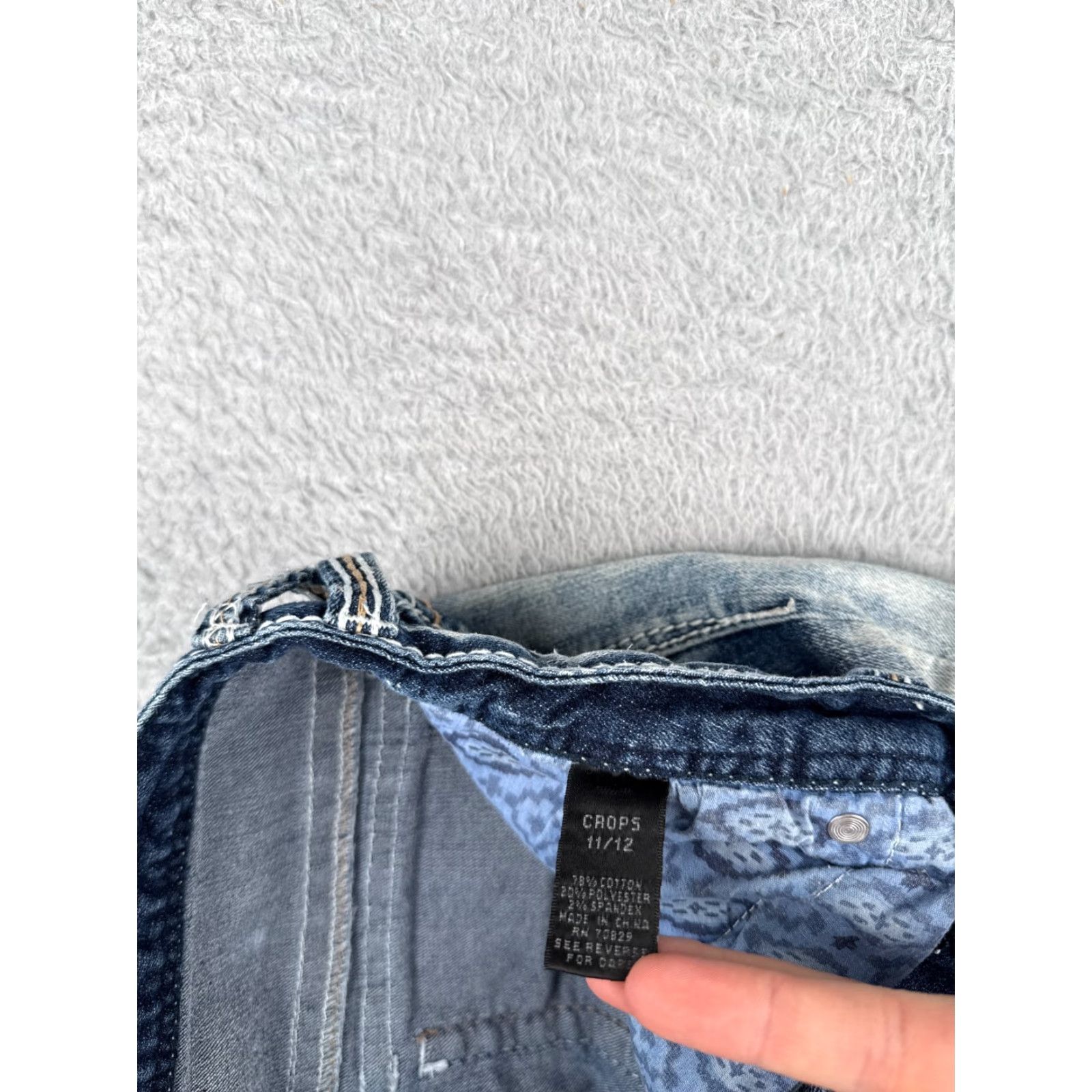 Vintage Rue21 Jeans Juniors 11 Mid Blue Denim Crop Bootcut 32x24 Embroidered Rhinestone Women's Jeans 5-Pocket Cotton Blend Denim Vintage No Size 32" / US 10 / IT 46 - 7 Thumbnail