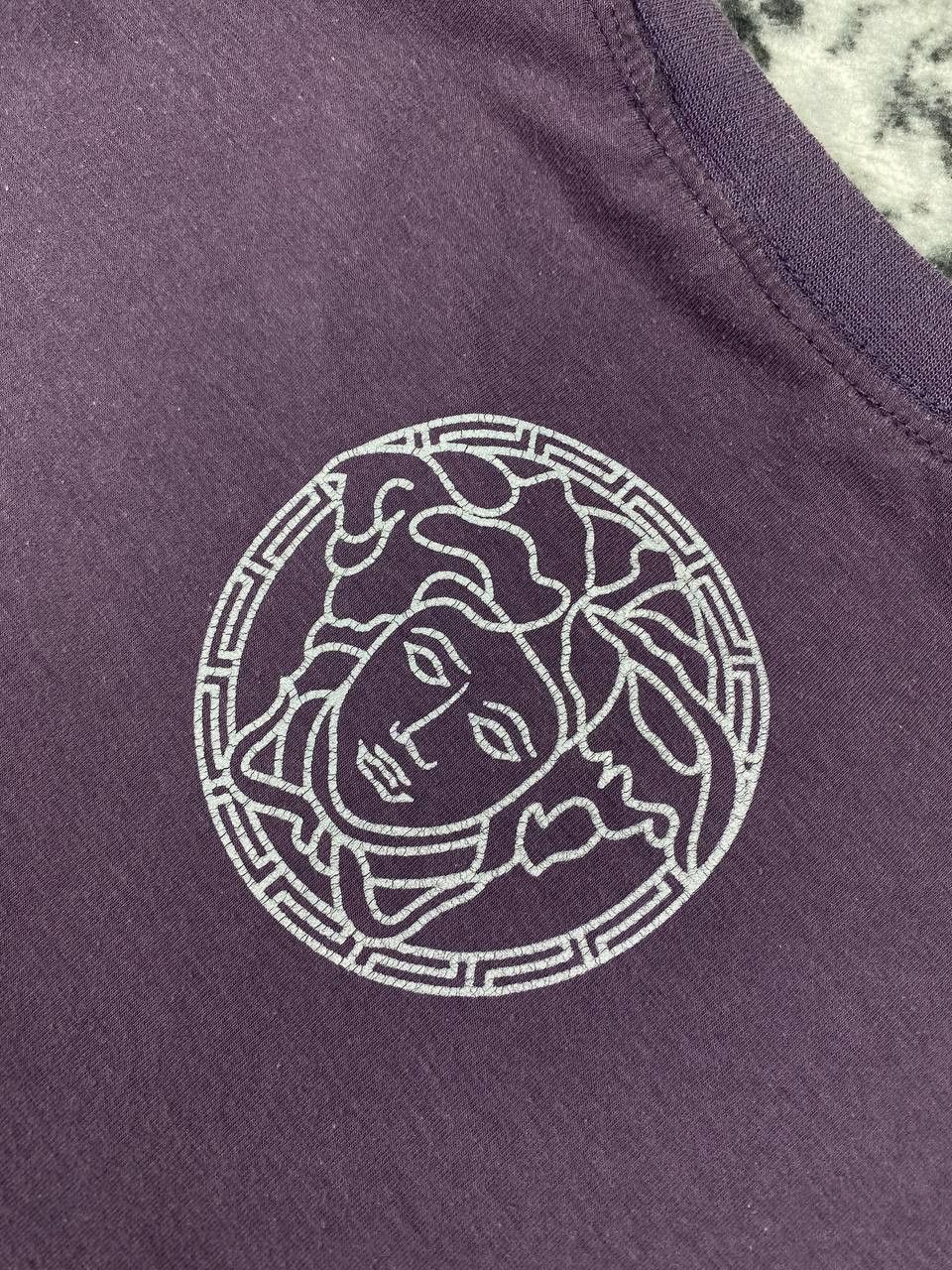 Versace Vintage Versace Home 90s Medusa T-Shirt Men Size XL Purple Size US XL / EU 56 / 4 - 12 Thumbnail