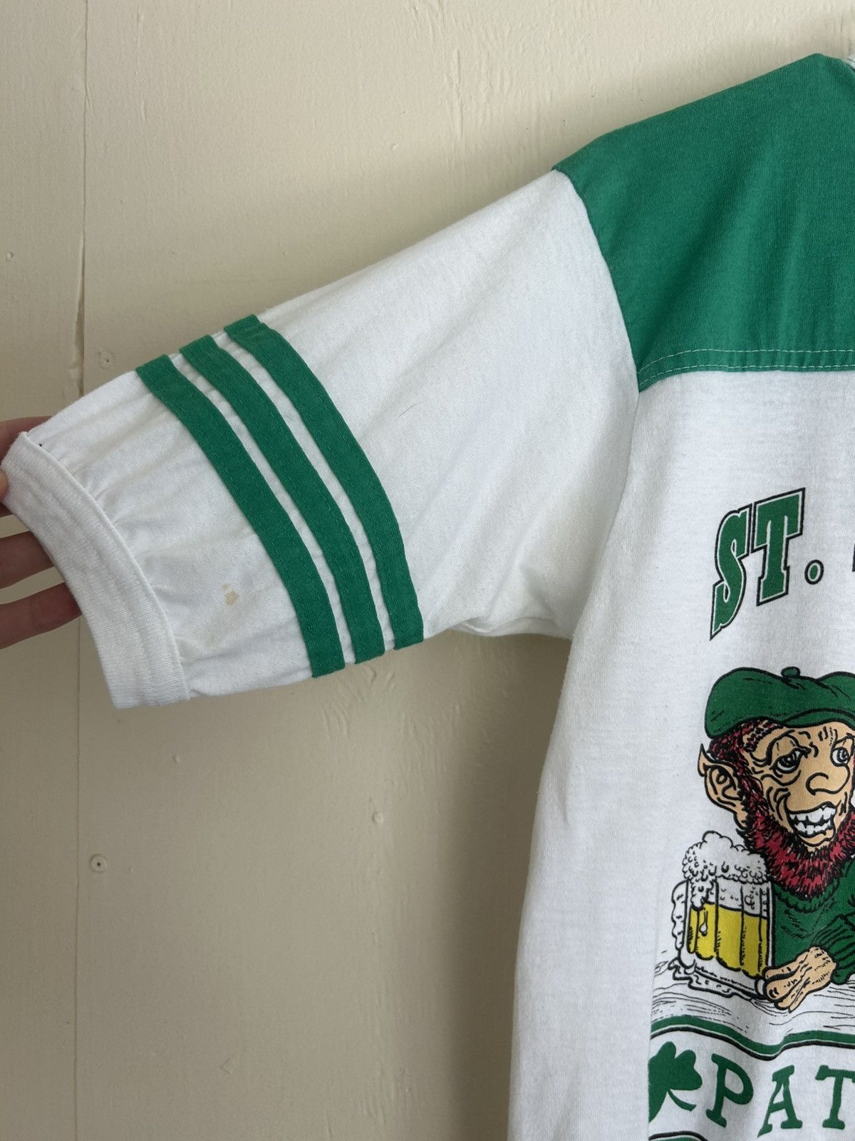 Vintage 70s Vintage St. Patricks Day Leprechauns Drinking Graphic Size US M / EU 48-50 / 2 - 5 Thumbnail