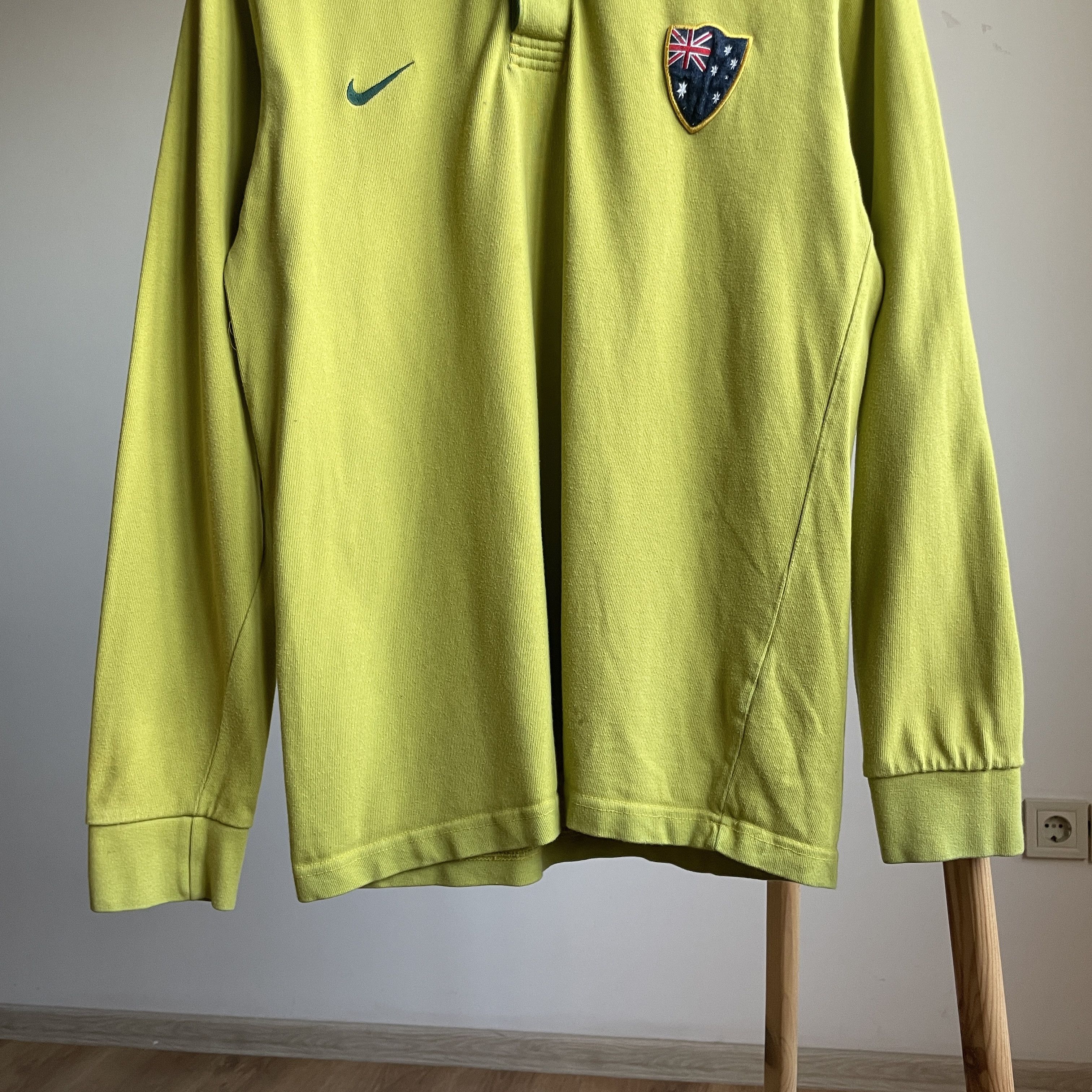 Nike × Vintage Nike Vintage Y2K Australia Rugby Shirt Size S Size US S / EU 44-46 / 1 - 5 Thumbnail