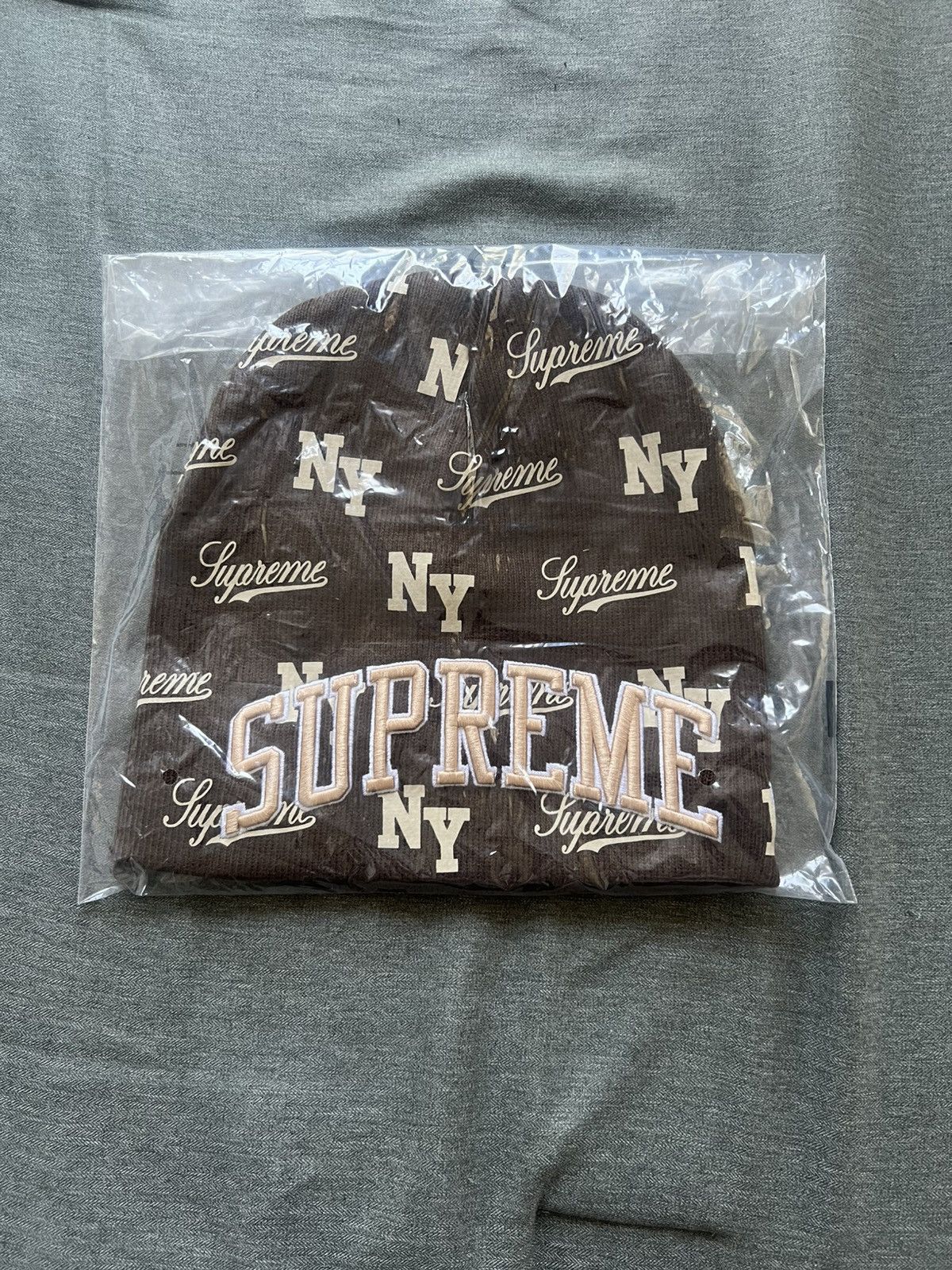 Supreme Supreme New Era Monogram Beanie Brown Size ONE SIZE - 1 Thumbnail