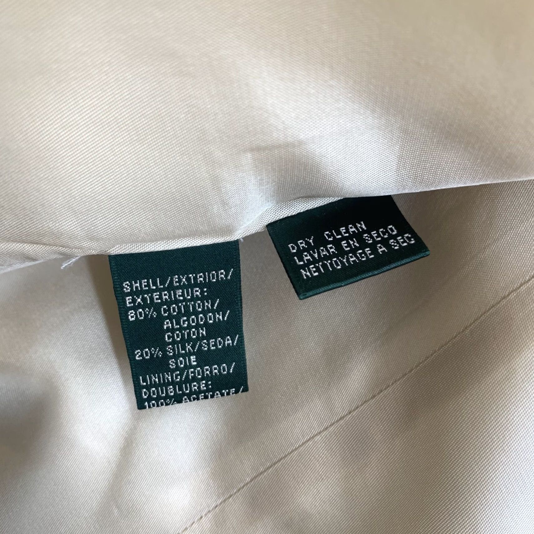 Ralph Lauren VINTAGE Lauren Ralph Lauren Silk Blazer Women's 8 Beige Corpcore Career Academia Blazer Women 8 Beige Logo Pockets Silk Blazer Size M / US 6-8 / IT 42-44 - 4 Thumbnail