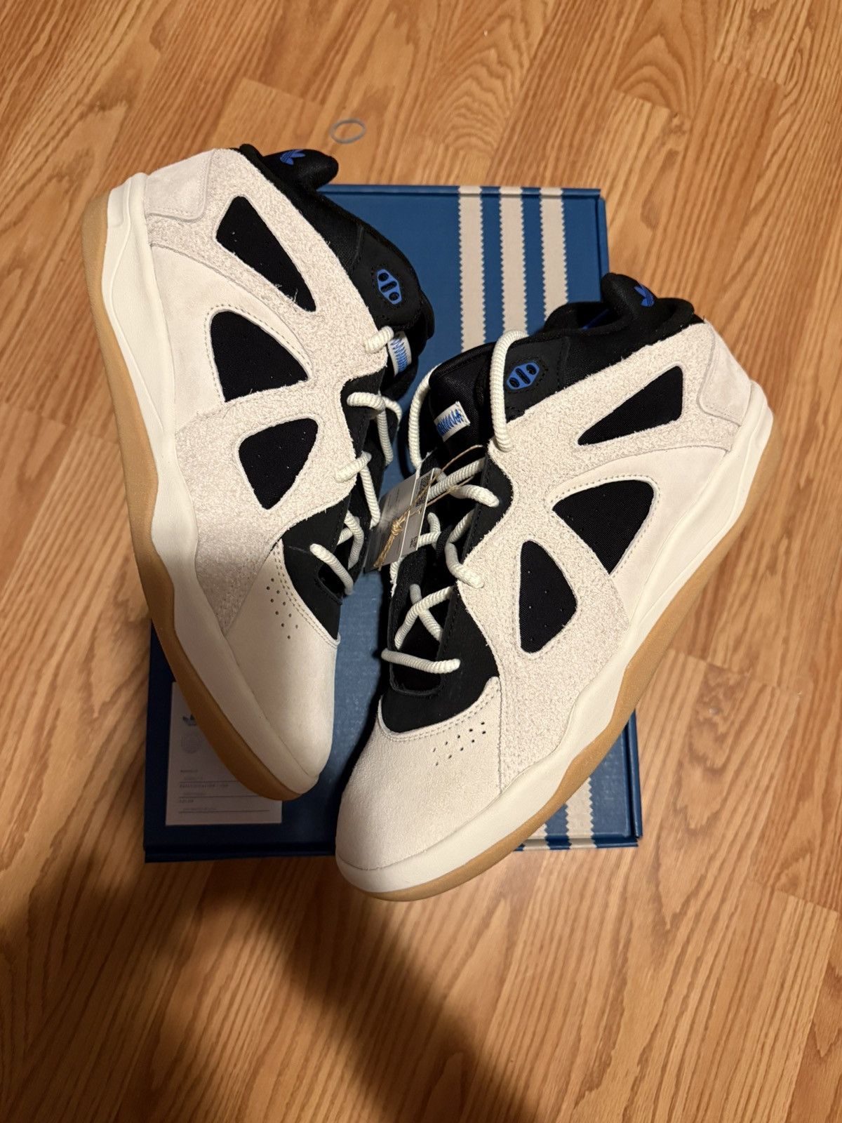 Adidas BADBO 1.0 Size US 10.5 / EU 43-44 - 10 Thumbnail