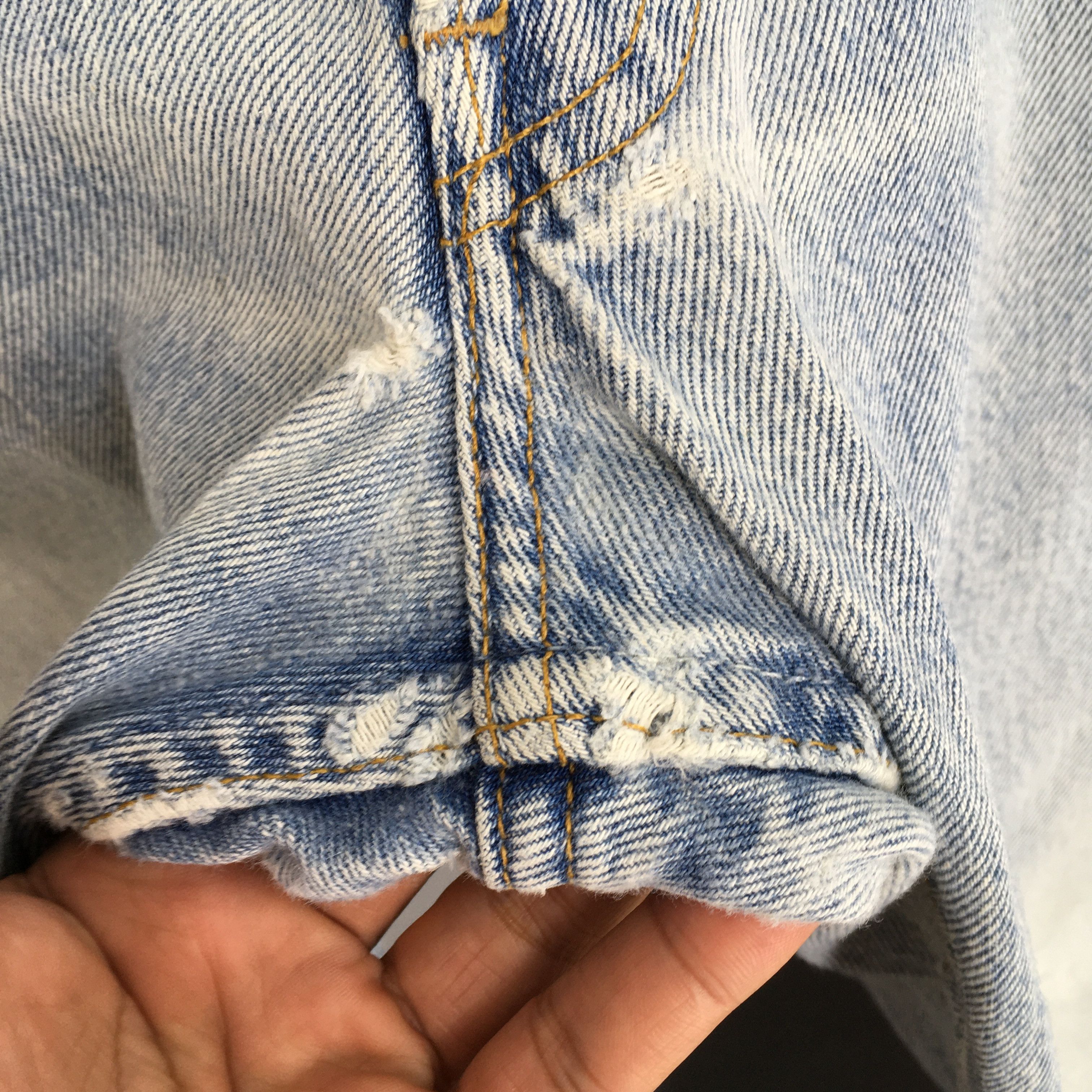 Size 31x29.5 Vintage 80s Levi's 501 Light Wash Jeans
