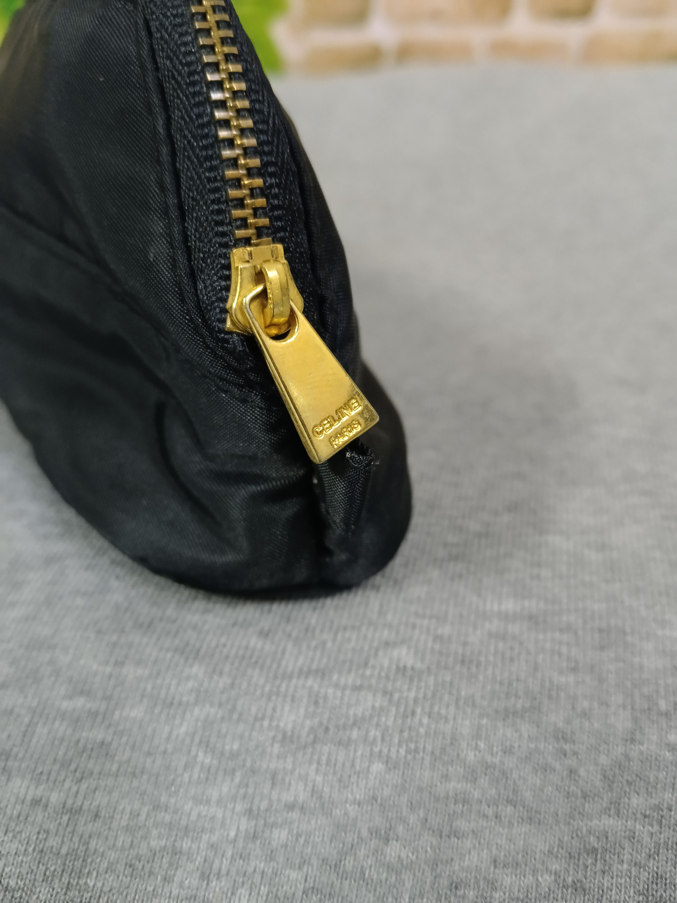 Celine CELINE PARIS GOLD RING COSMETIC BAG Size ONE SIZE - 4 Thumbnail