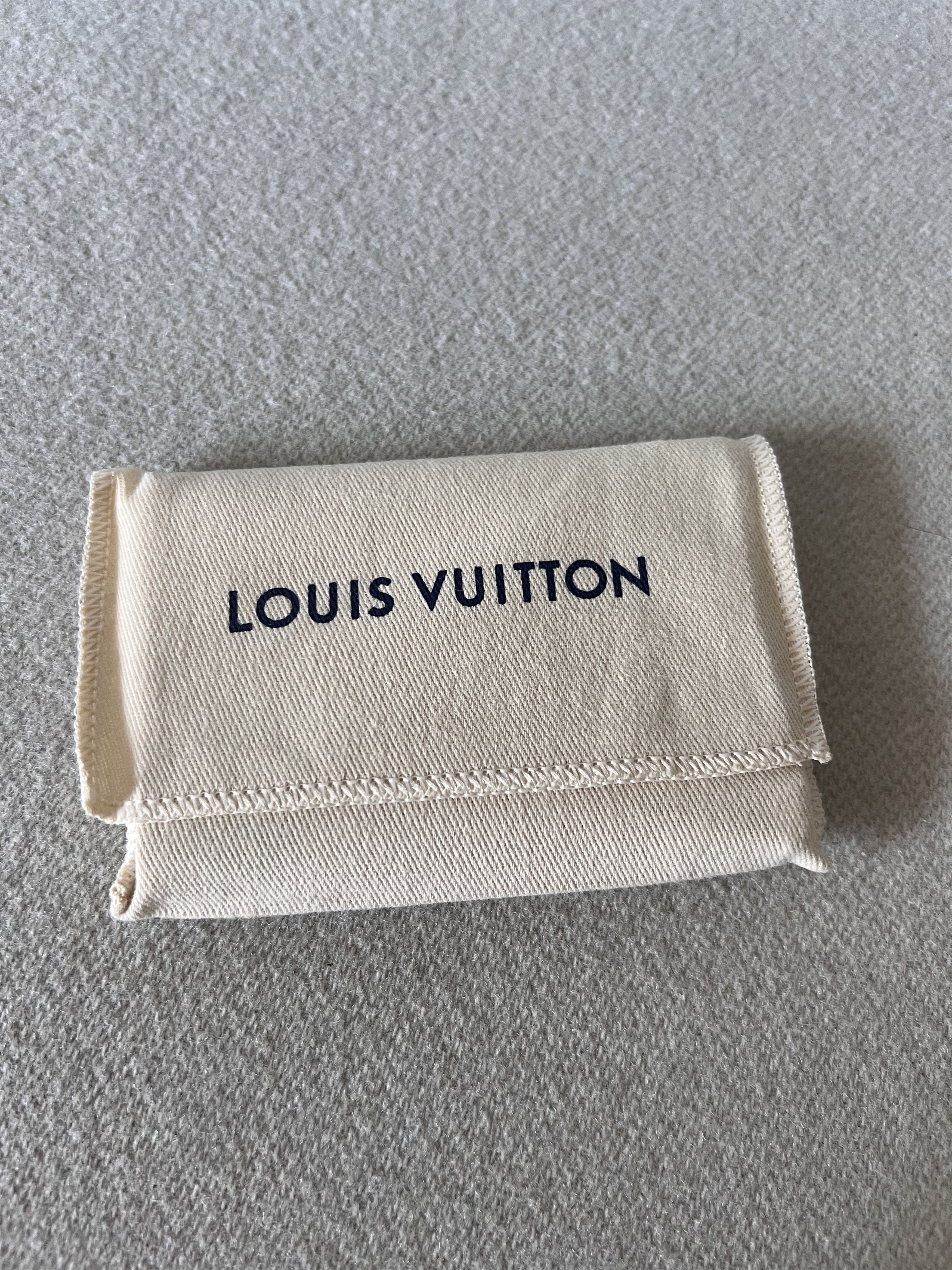 Louis Vuitton Louis Vuitton Skateboarding Pocket Organizer in Pink Leather Size ONE SIZE - 6 Thumbnail