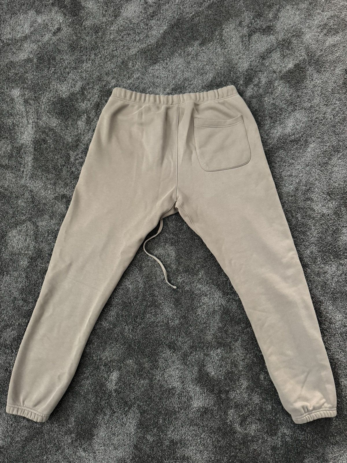 Fear of God Fear of God Essentials Charcoal Grey Fleece Lounge Pants Size US 32 / EU 48 - 5 Thumbnail