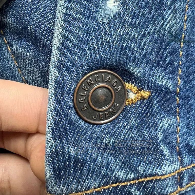 Balenciaga Balenciaga Hand. Size US XS / EU 42 / 0 - 4 Thumbnail