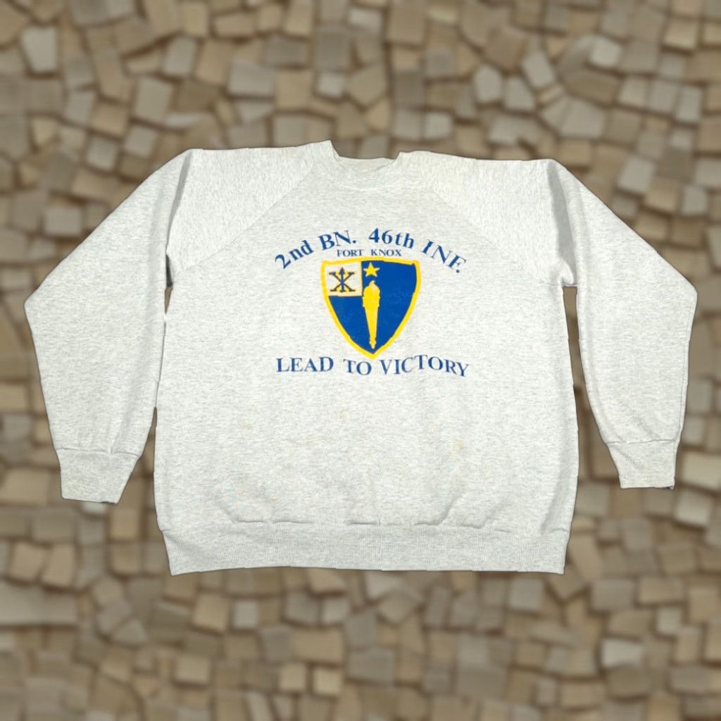 Fruit Of The Loom VINTAGE Fort Knox Sweatshirt Nike Shirt Pullover Gray Adult LARGE 90s Army USA Logo Graphic Print Crew Neck Men's XL Size US L / EU 52-54 / 3 - 1 Thumbnail