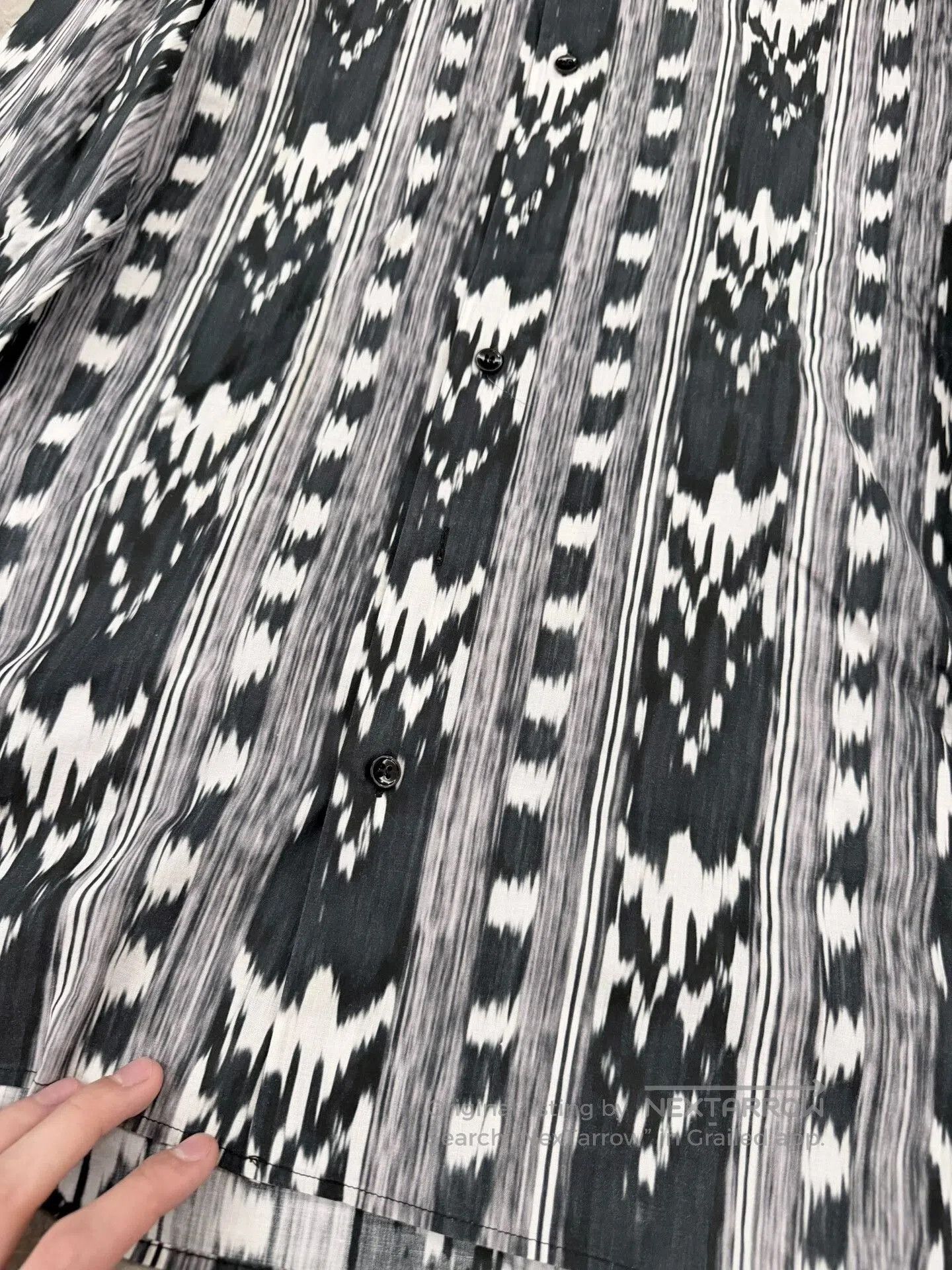 Saint Laurent Paris Saint Laurent Ethnic Pattern Black and White Shirt. Size US S / EU 44-46 / 1 - 3 Thumbnail