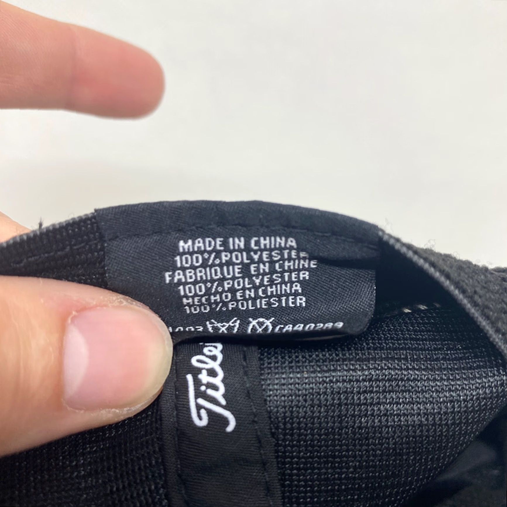 Titleist Titleist Golf Hat Fitted Medium/Large Black White Script *Course Logo* Stretch Unisex Adults M Black Golf Hat Size ONE SIZE - 8 Thumbnail
