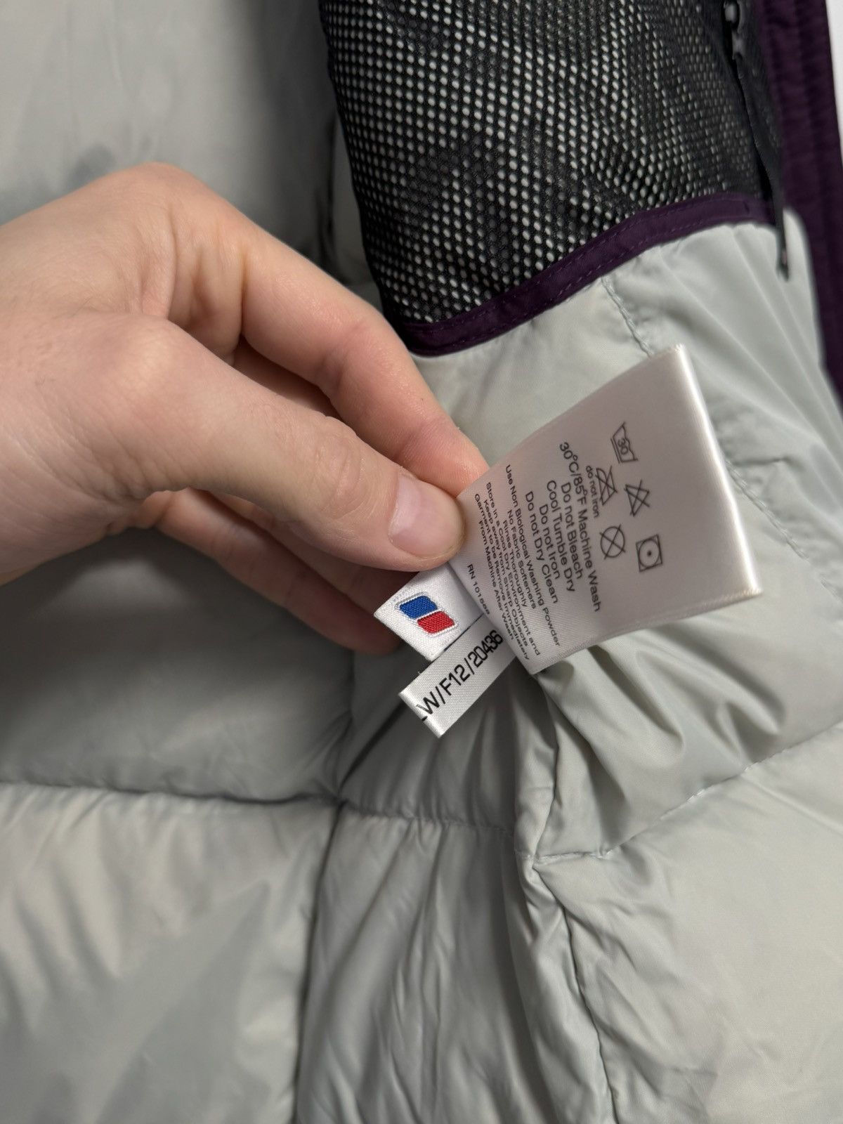 Berghaus Berghaus Vest Women’s Puffer Y2K style Hype Size L / US 10 / IT 46 - 15 Thumbnail