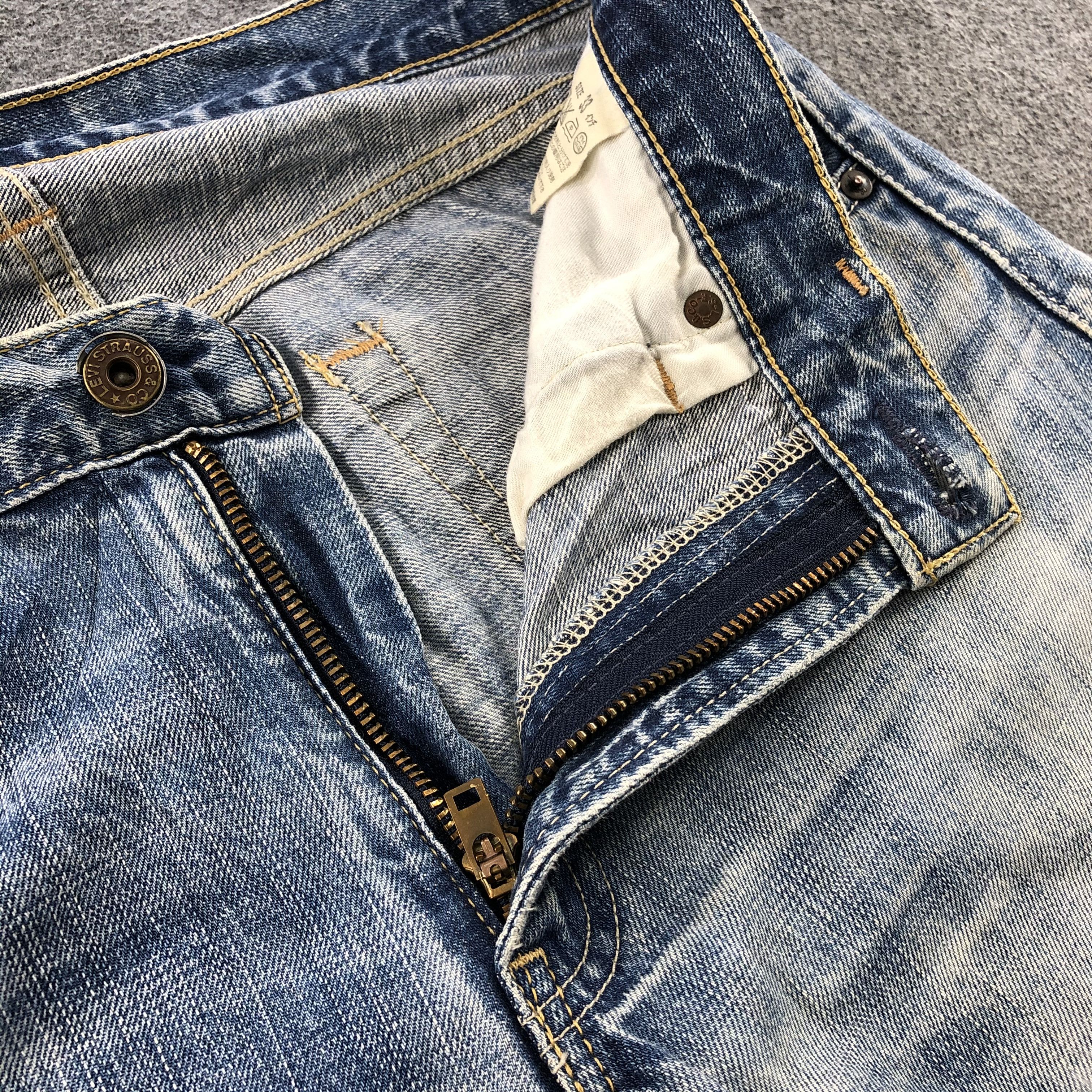 Levi's × Vintage Vintage 90s Light Wash Levis 506 Jeans-JM1952 Size US 34 / EU 50 - 8 Thumbnail